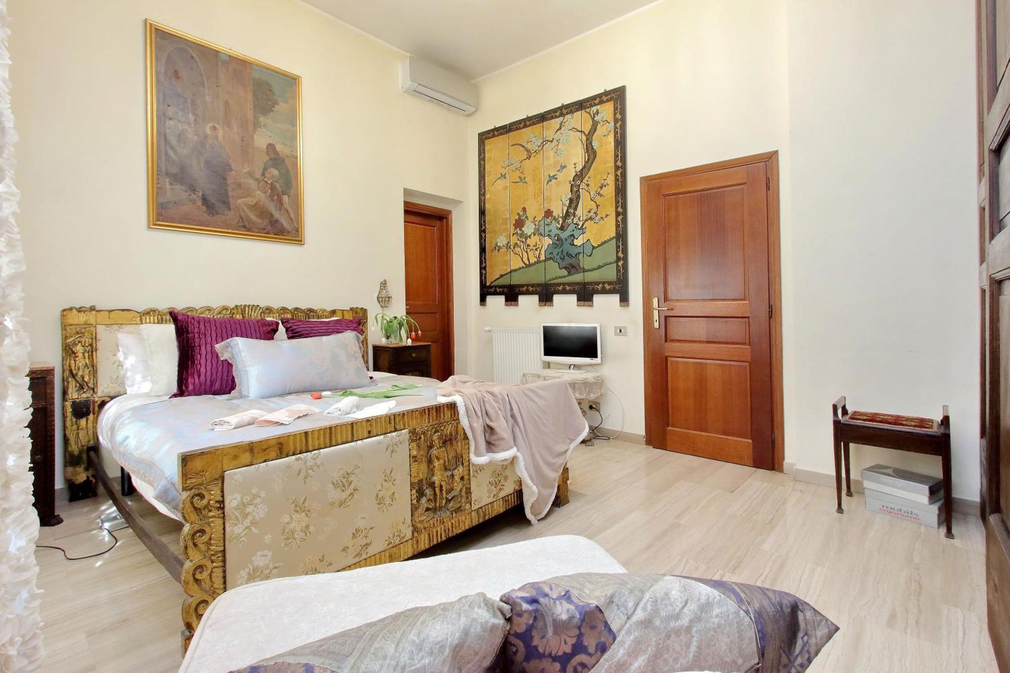 Luxury Trastevere Terrace Apartment Rome
