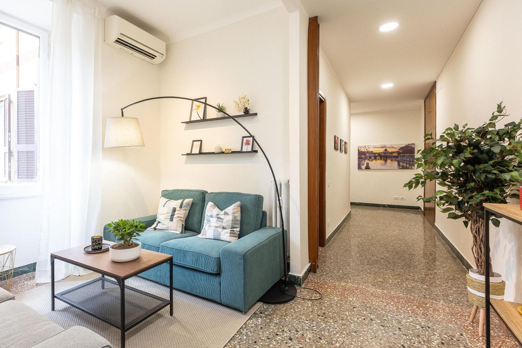 Vatican Flower Apartment *