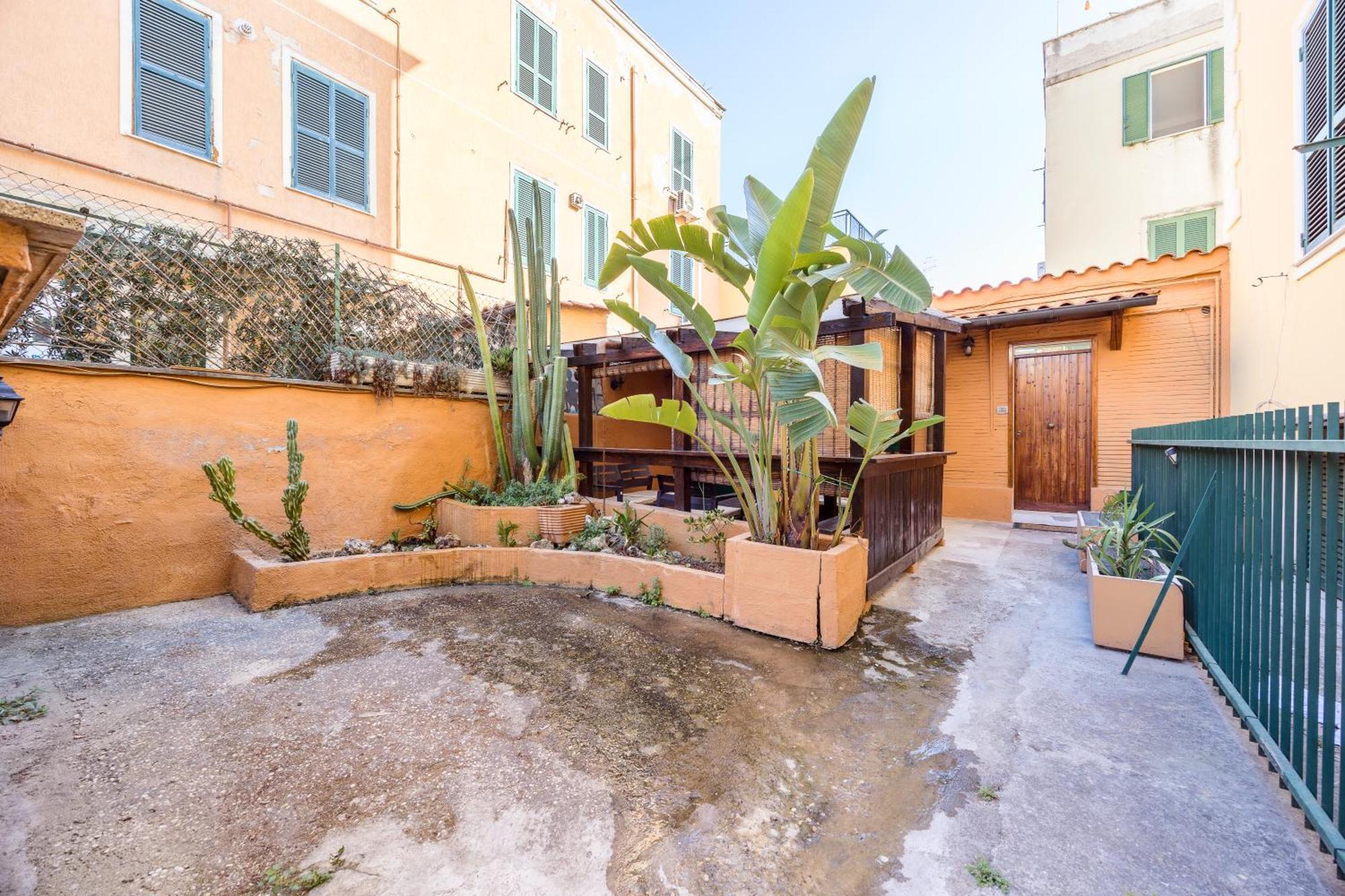 Apartment A 100mt Dalla Metro C Loft Grazioso E Giardino Rome
