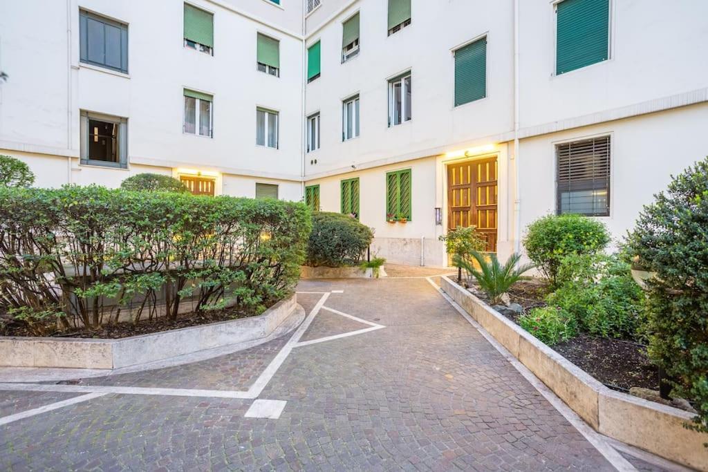 Charme & Luxe 2 Bedroom Center Apartment Rome