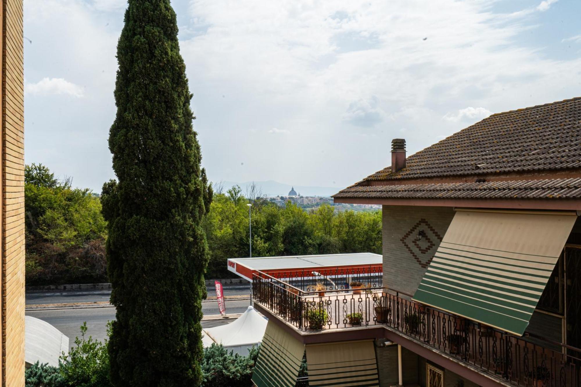 San Pietro Penthouse Apartment *