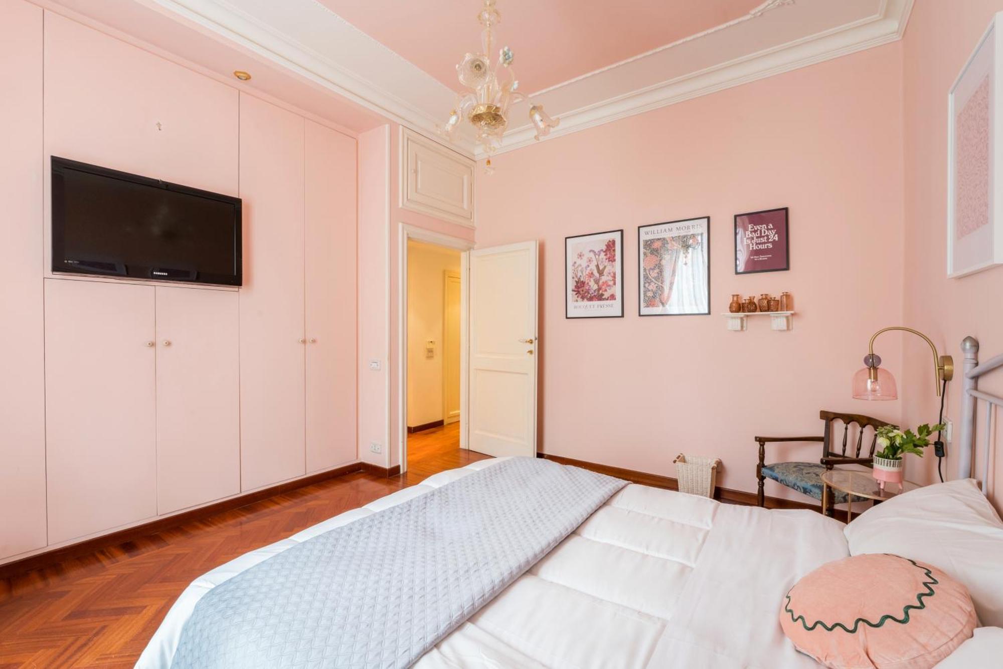 Casa Tudor, Charmy Eccentric Flat In Piccola Londra 10 Min From Center Apartment