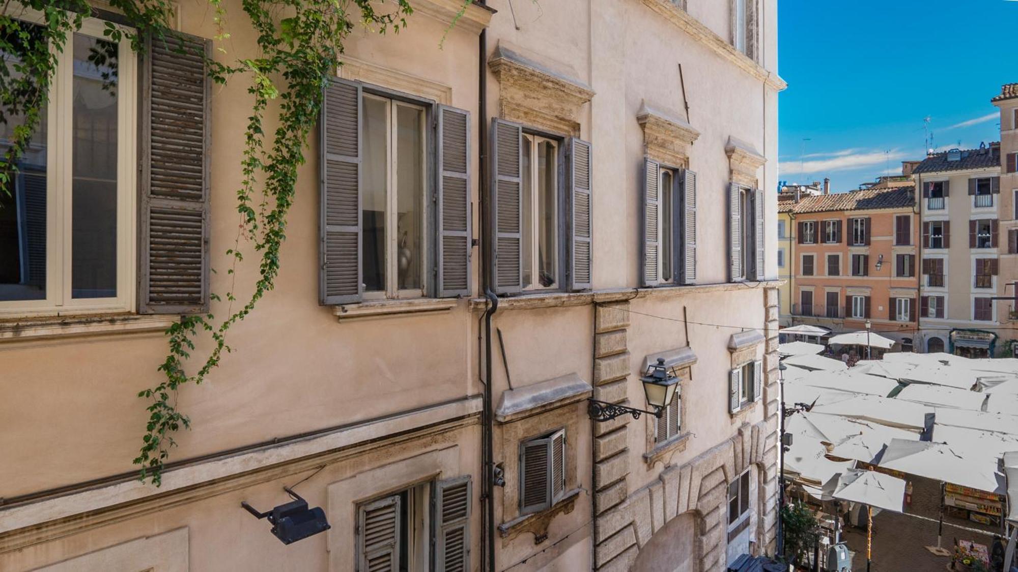 Campo De' Fiori Pinky House * Rome