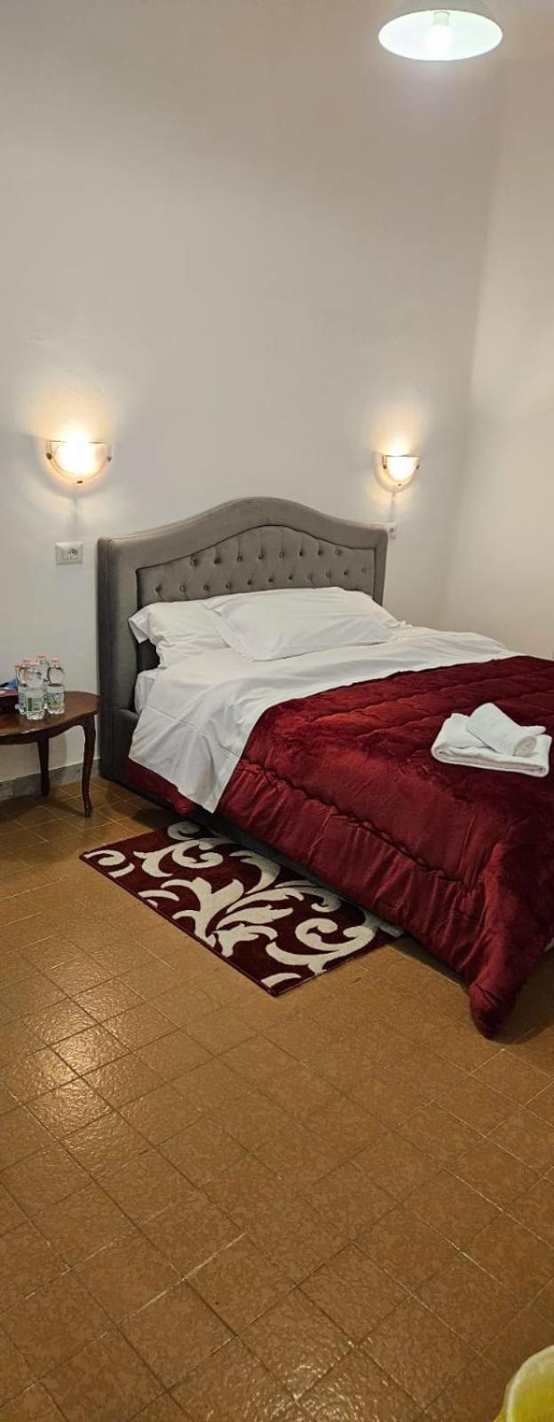 Palace Apartment *