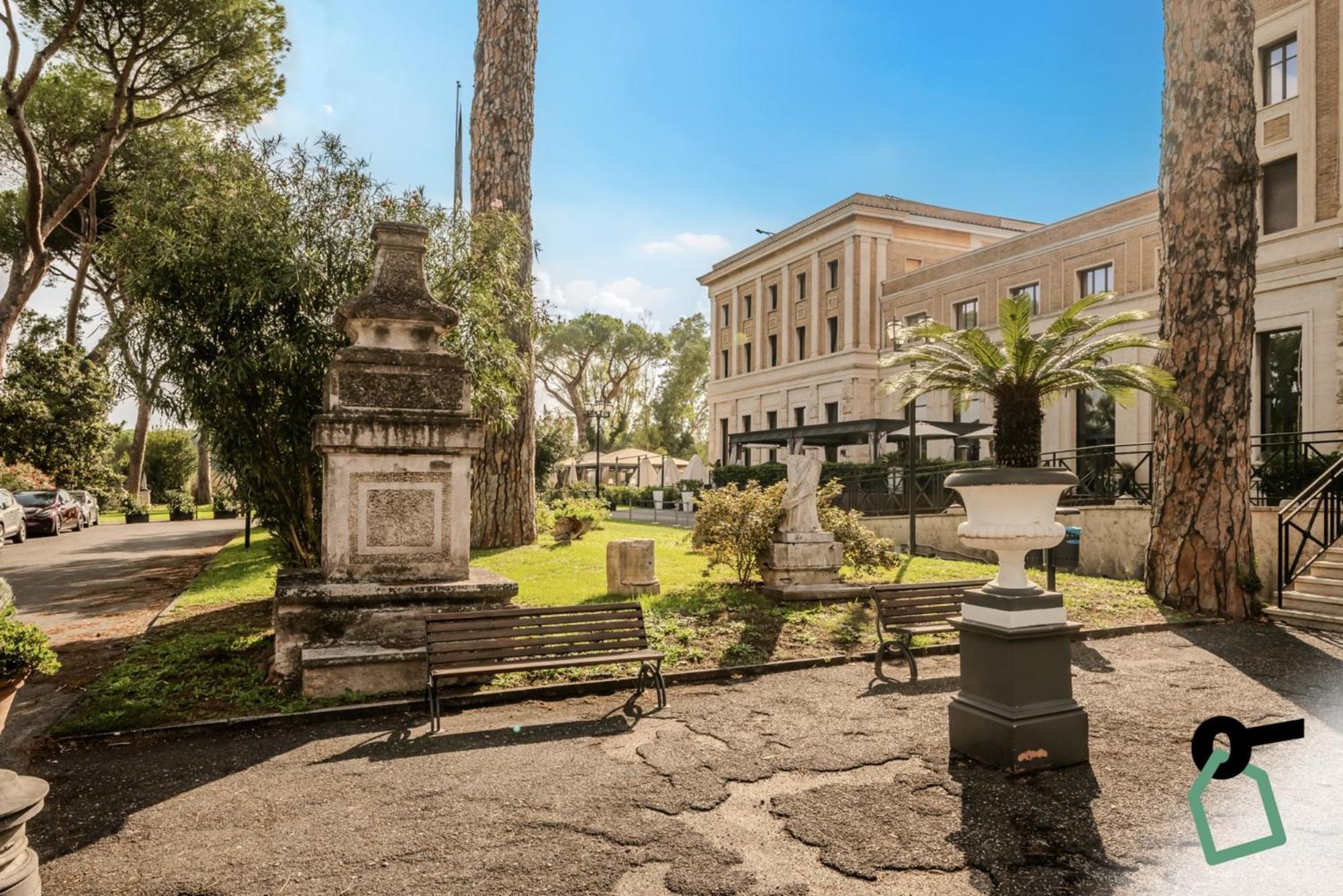 Hotiday Collection - Cornelia 4* Rome