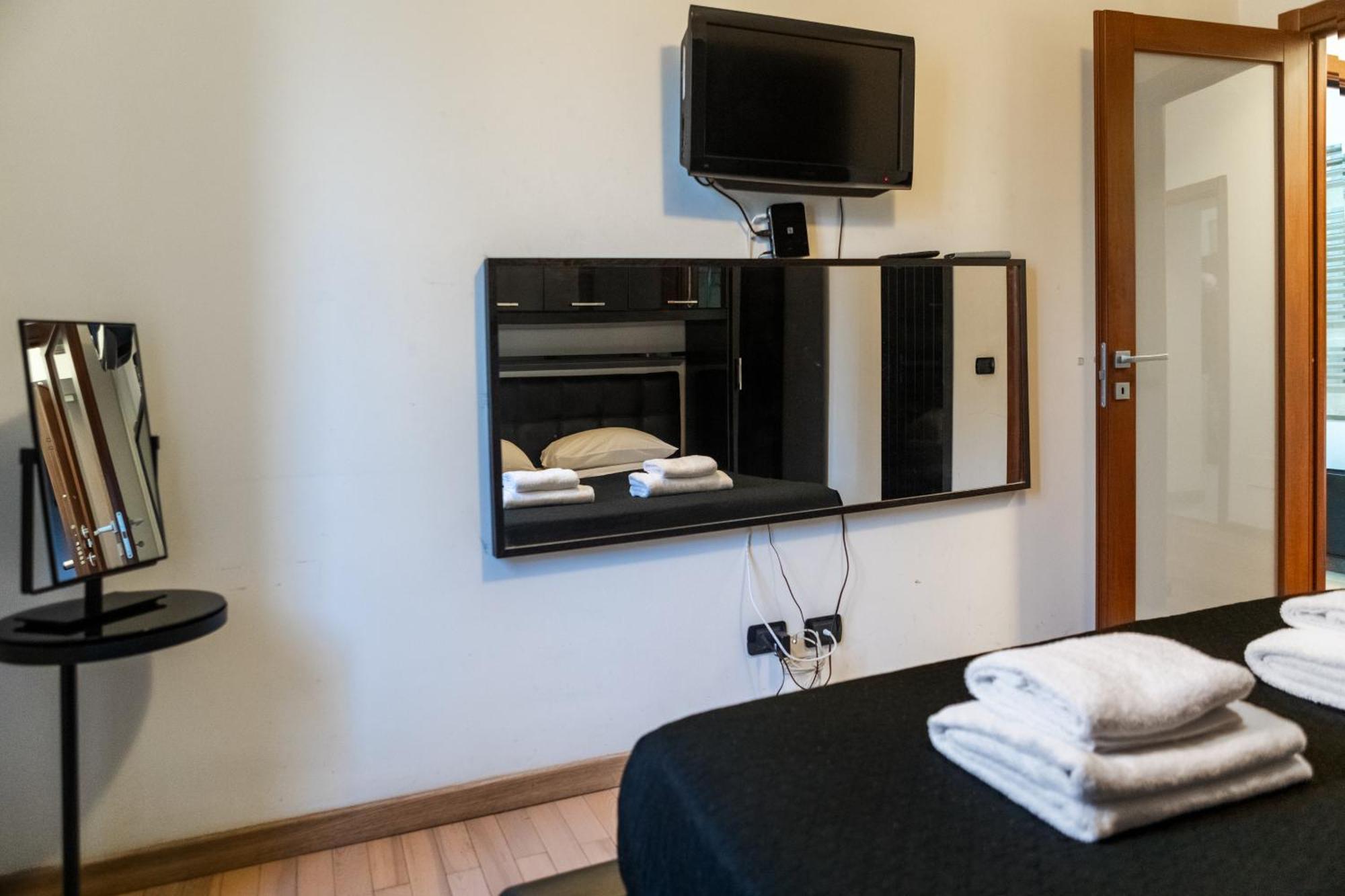 Apartment Suitte In San Giovanni Near Basilica - - Rome