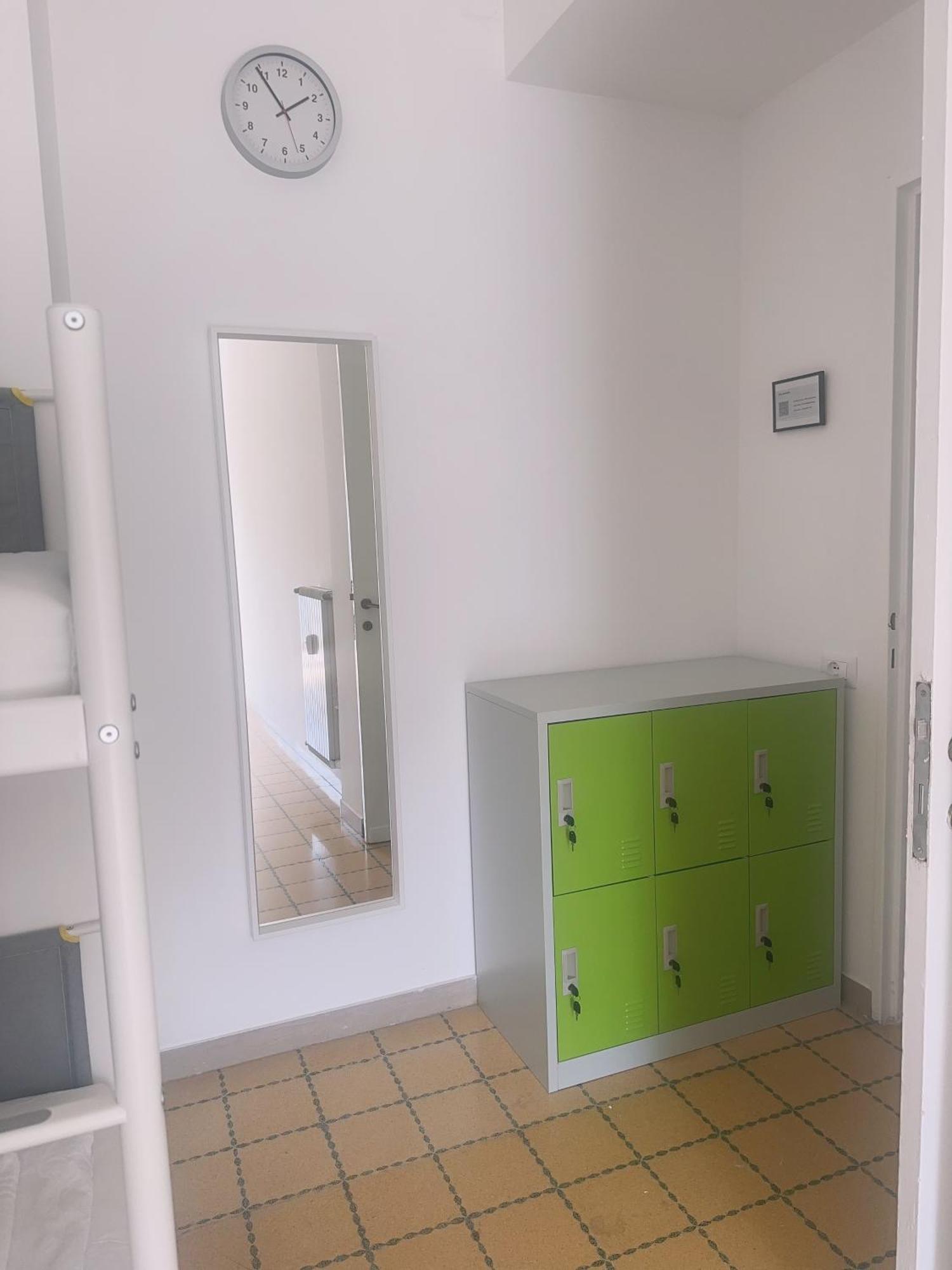 Lisa House Hostel *