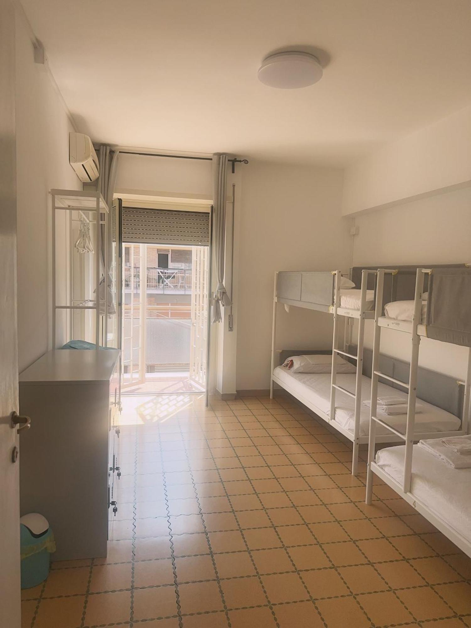 Lisa Hostel *
