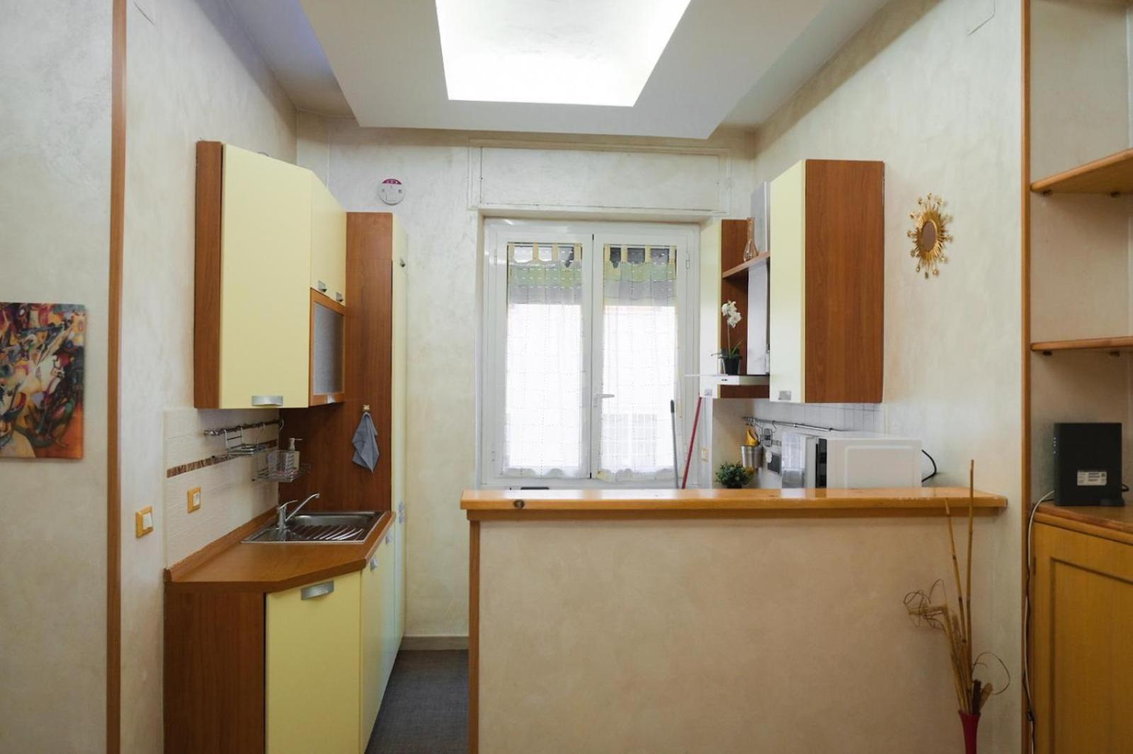 Lollo House Rome