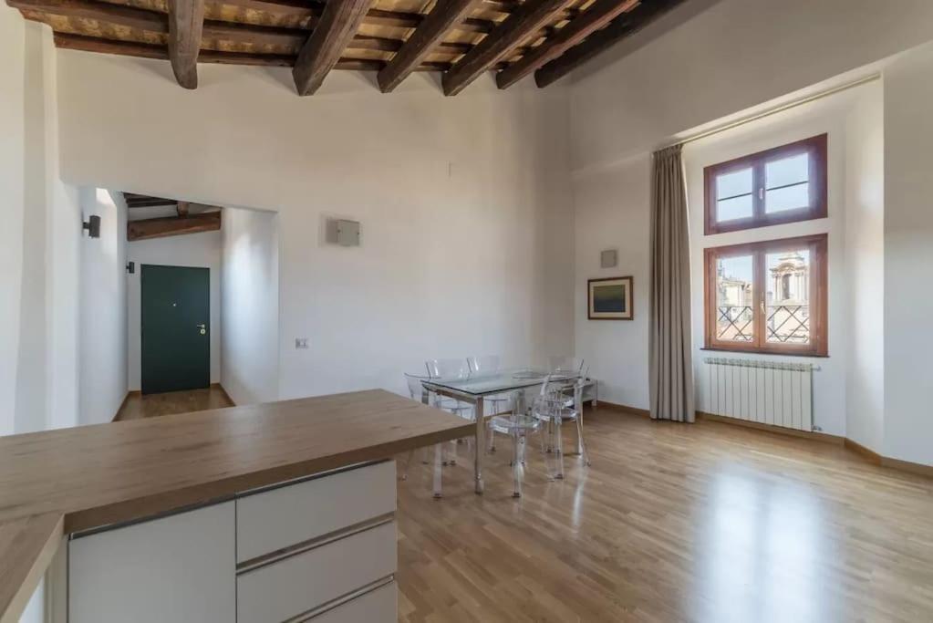 Live - Exclusive Penthouses Apartment *