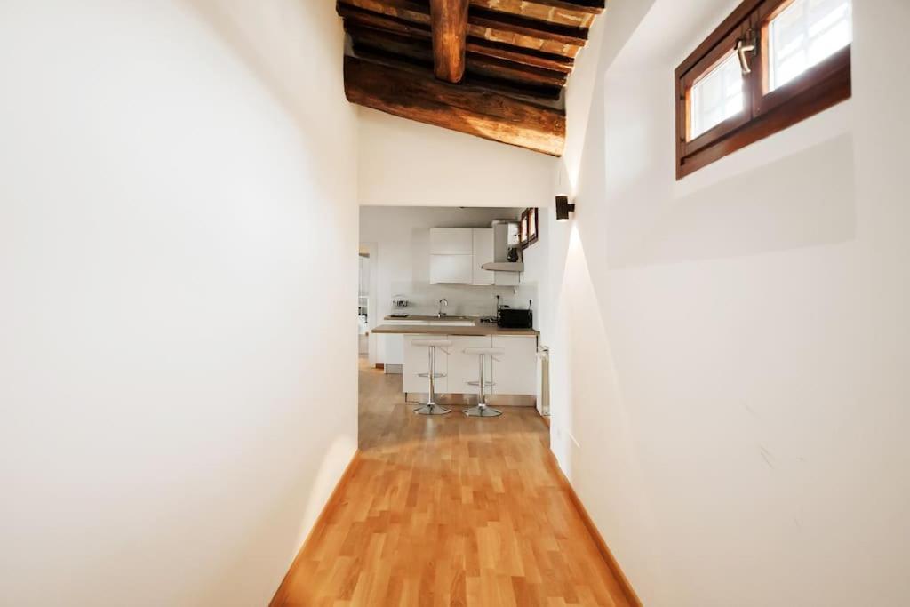 Live - Exclusive Penthouses *