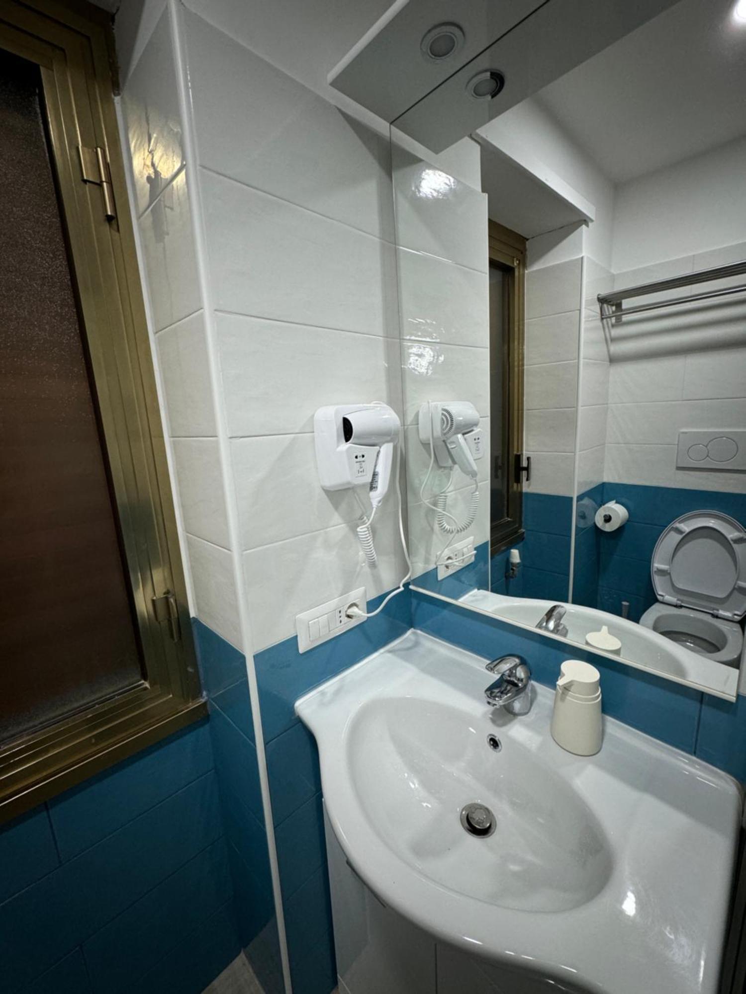 Saarah Guest house *