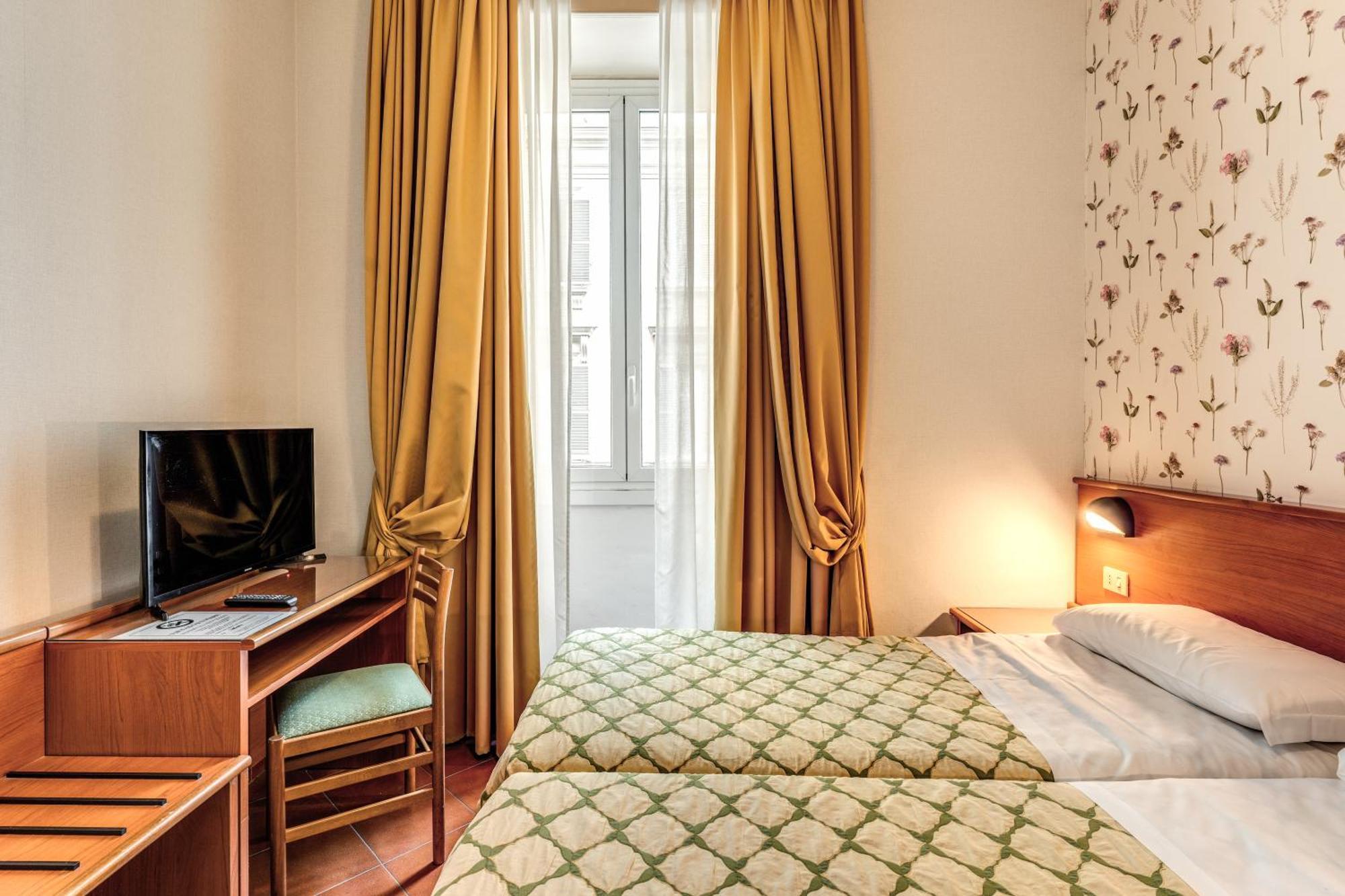 Hotel Corona 3* Rome