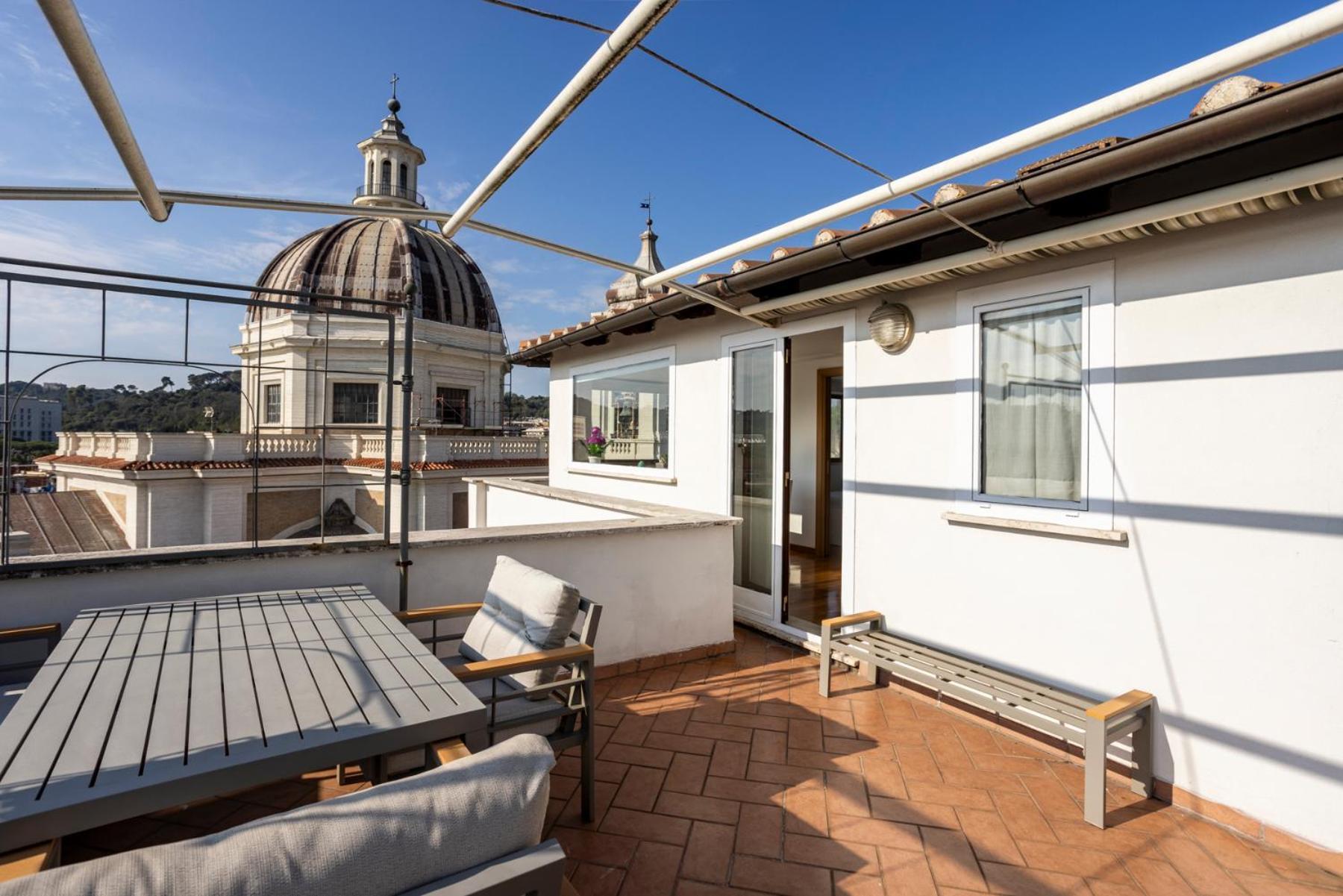 Apartment Ladolcevita - Ponte Milvio Stunning View Penthouse