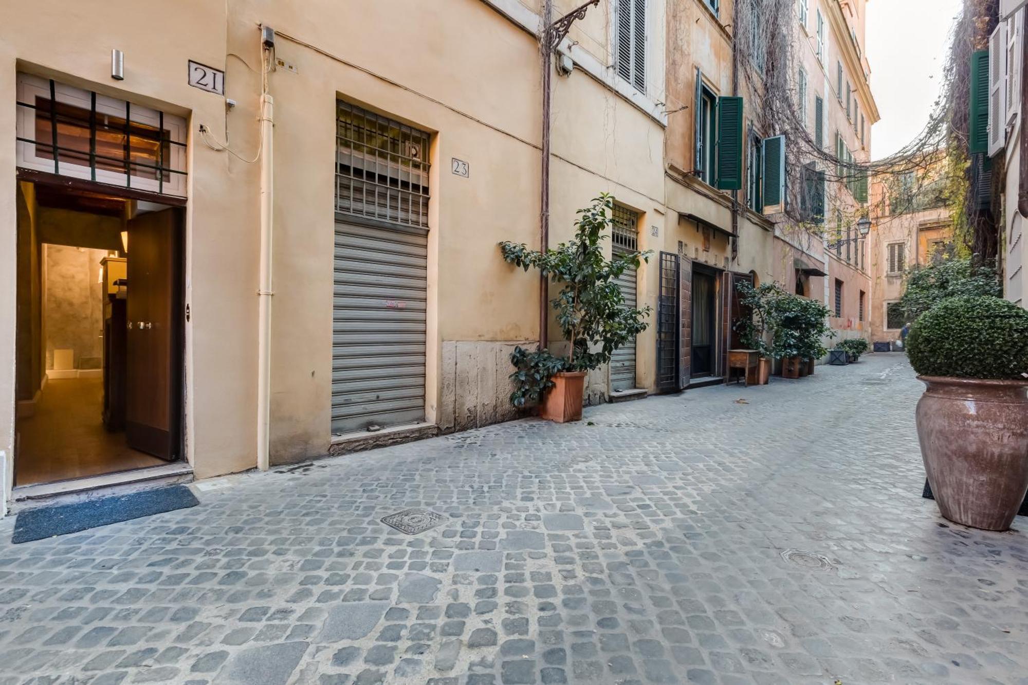 Experience Spanish Steps Apartment *