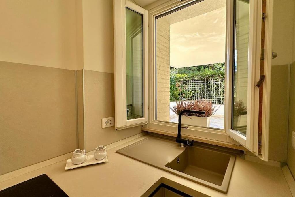 Apartment Elegant With Terrace In Balduina Rome