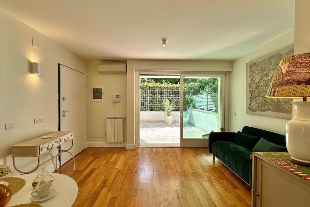 Elegant With Terrace In Balduina * Rome