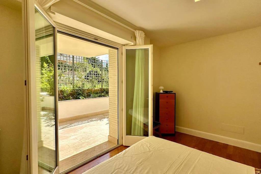 Elegant With Terrace In Balduina *