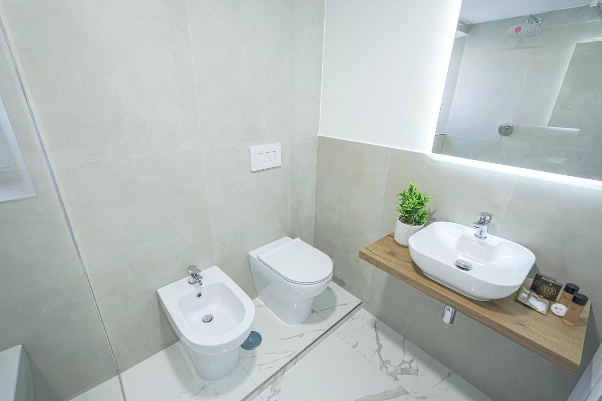 Casa vacanze Suityrhome Rionemonti37 *