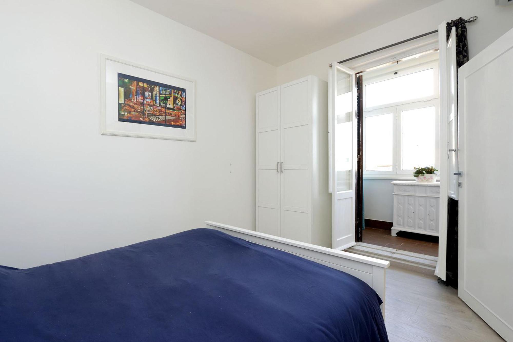 Bright Vatican 2 Bedroom Apartment *