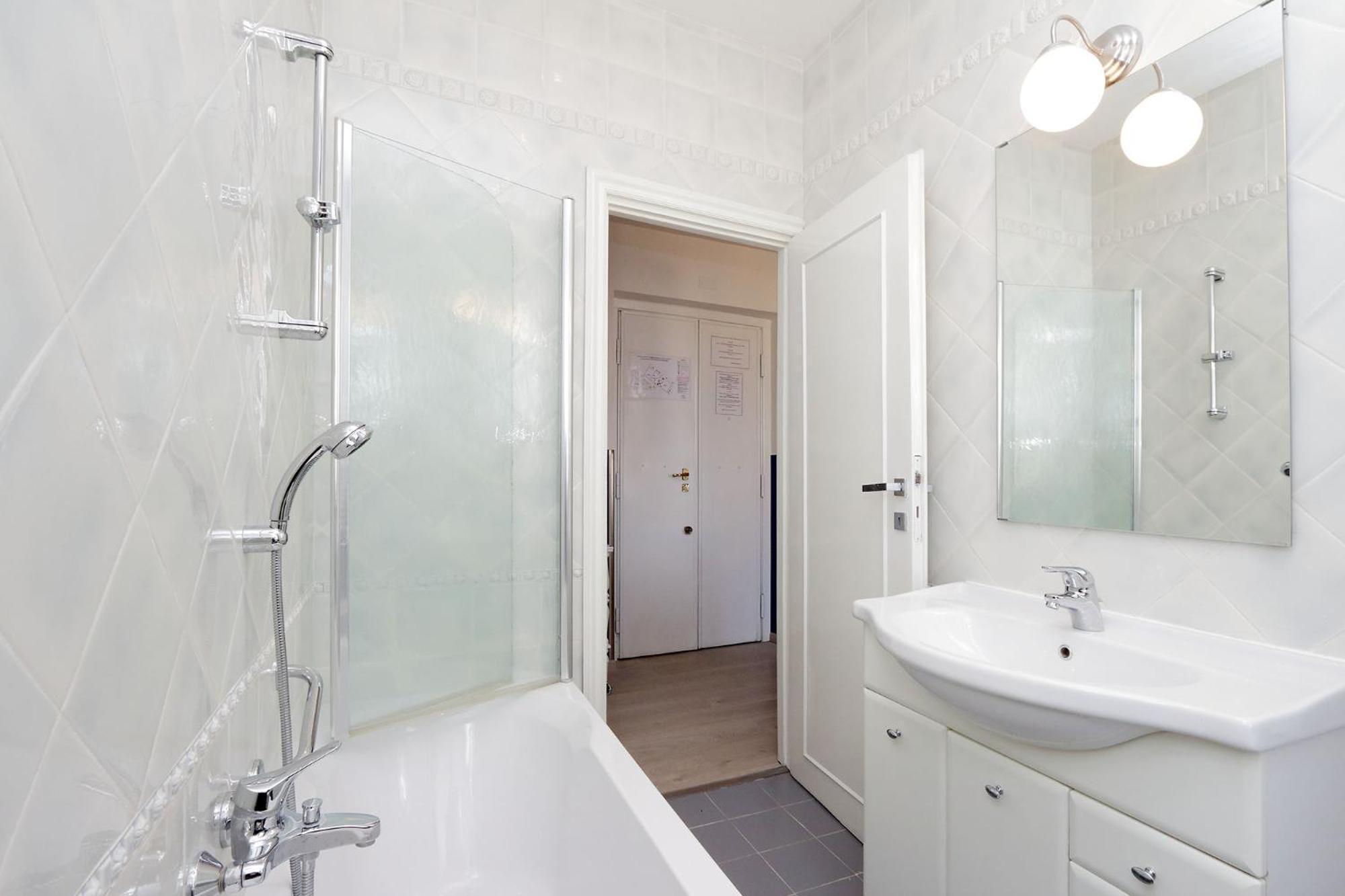 Bright Vatican 2 Bedroom