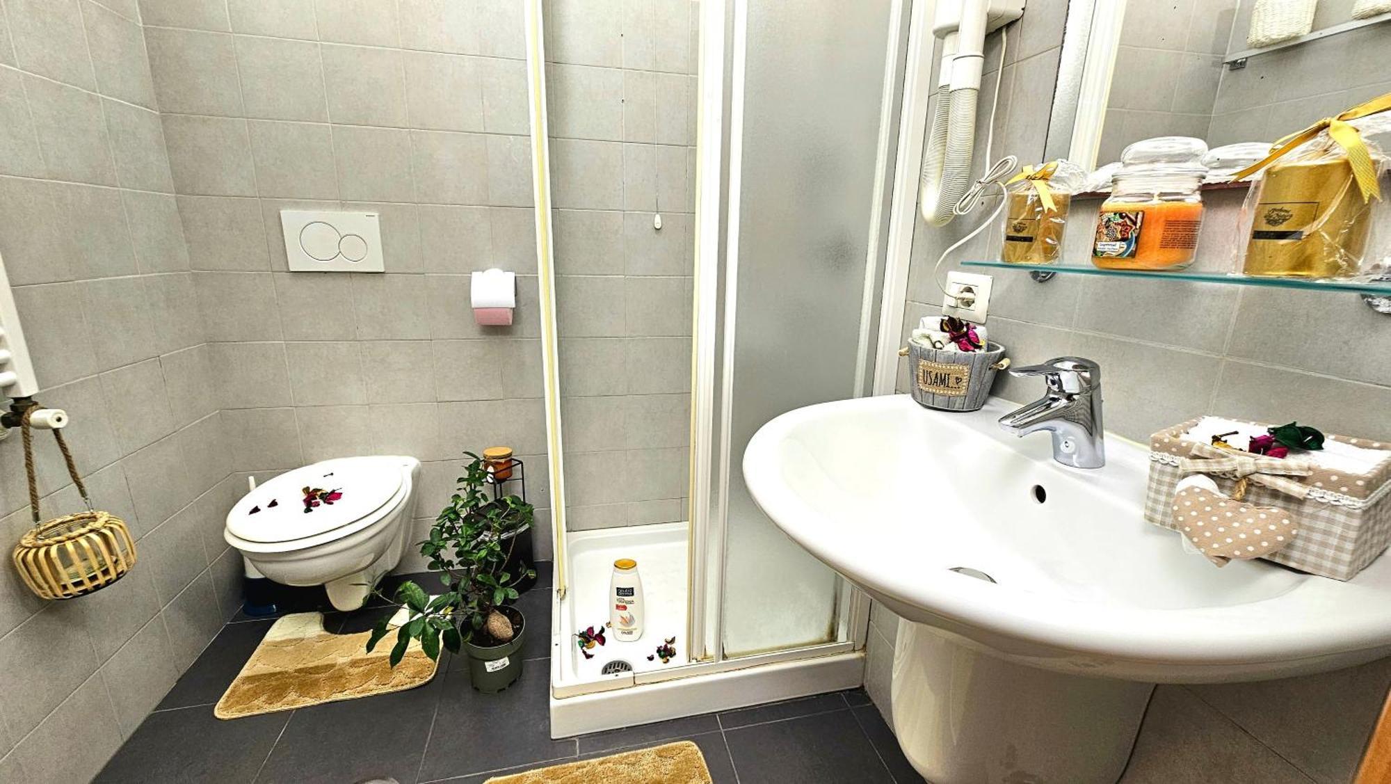 Bed & Breakfast A Casa Simpatia Roma - Free Parking If You Book 4 Nights