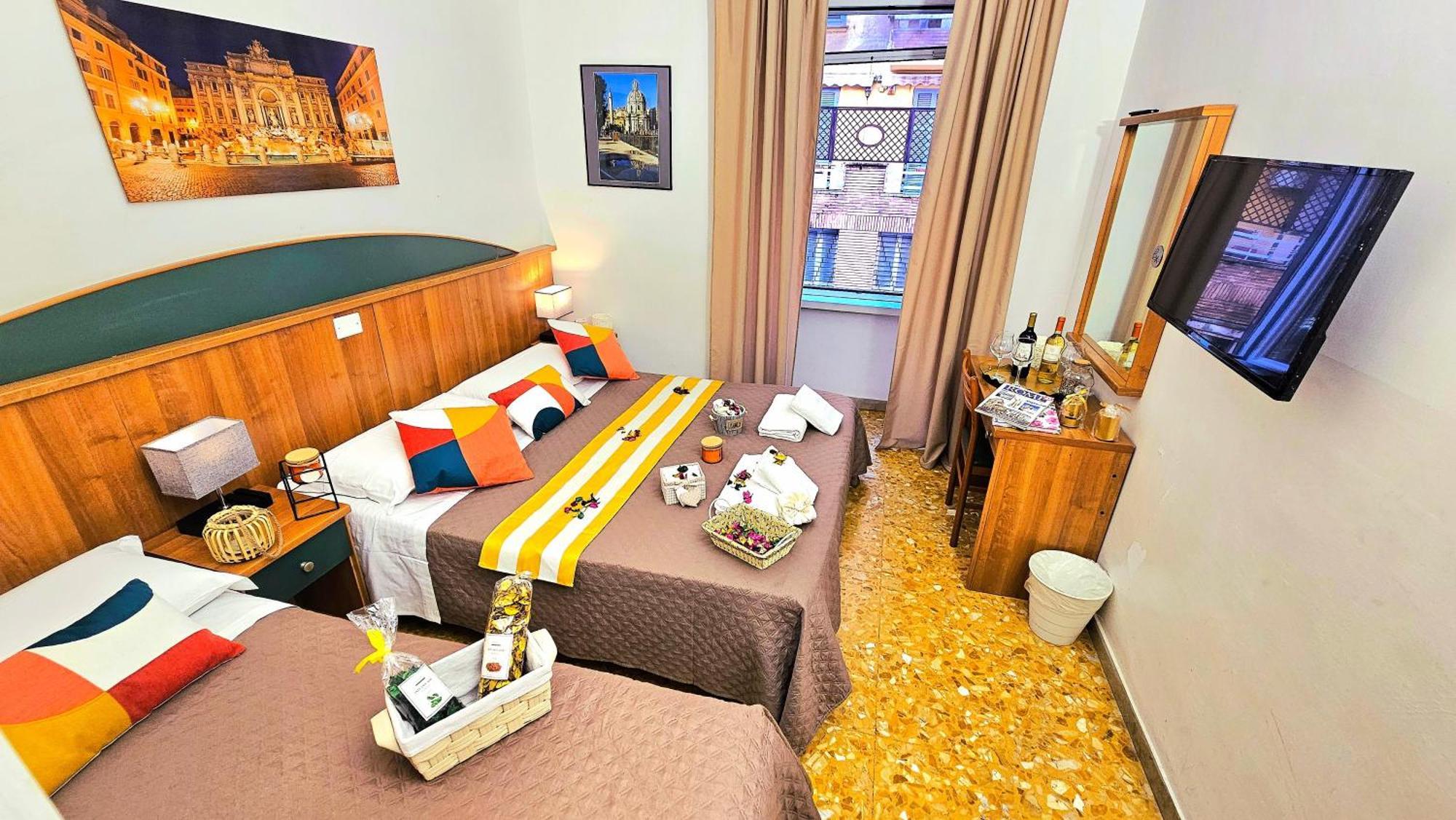 A Casa Simpatia Roma - Free Parking If You Book 4 Nights Rome
