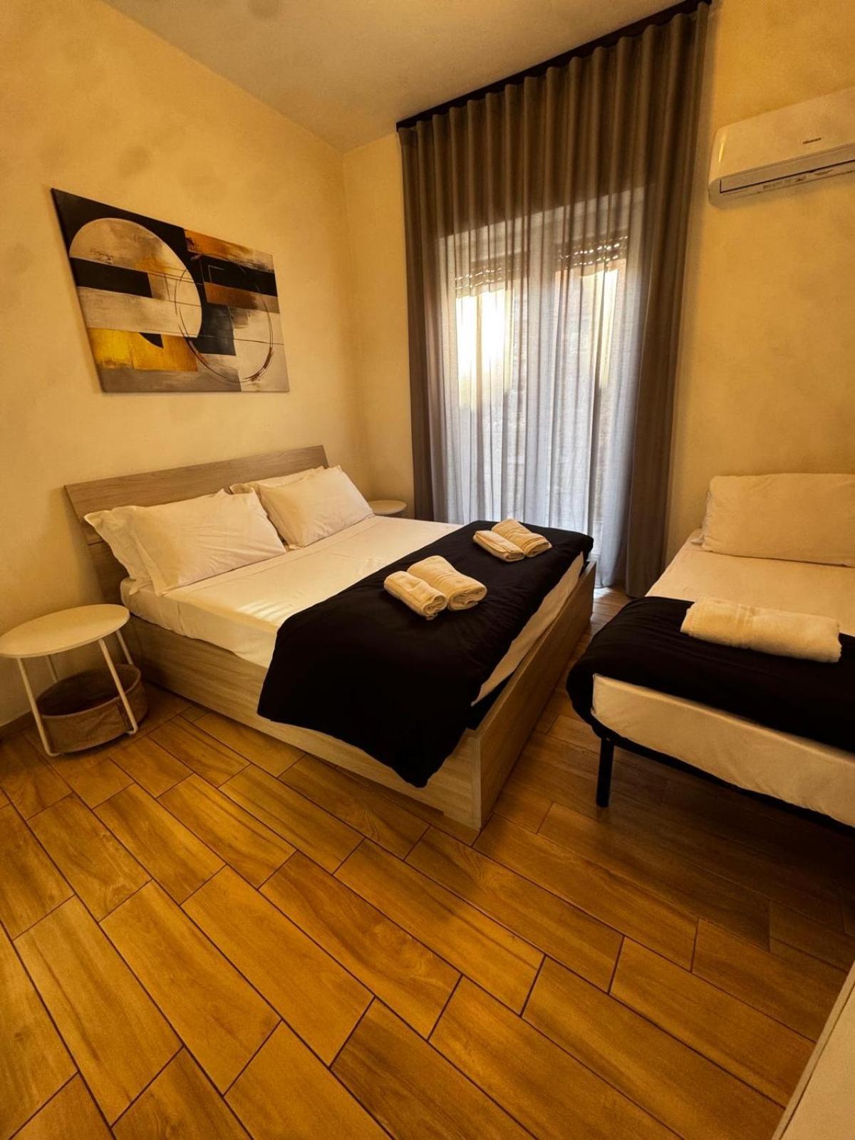 Apartment Luciano Colosseo *