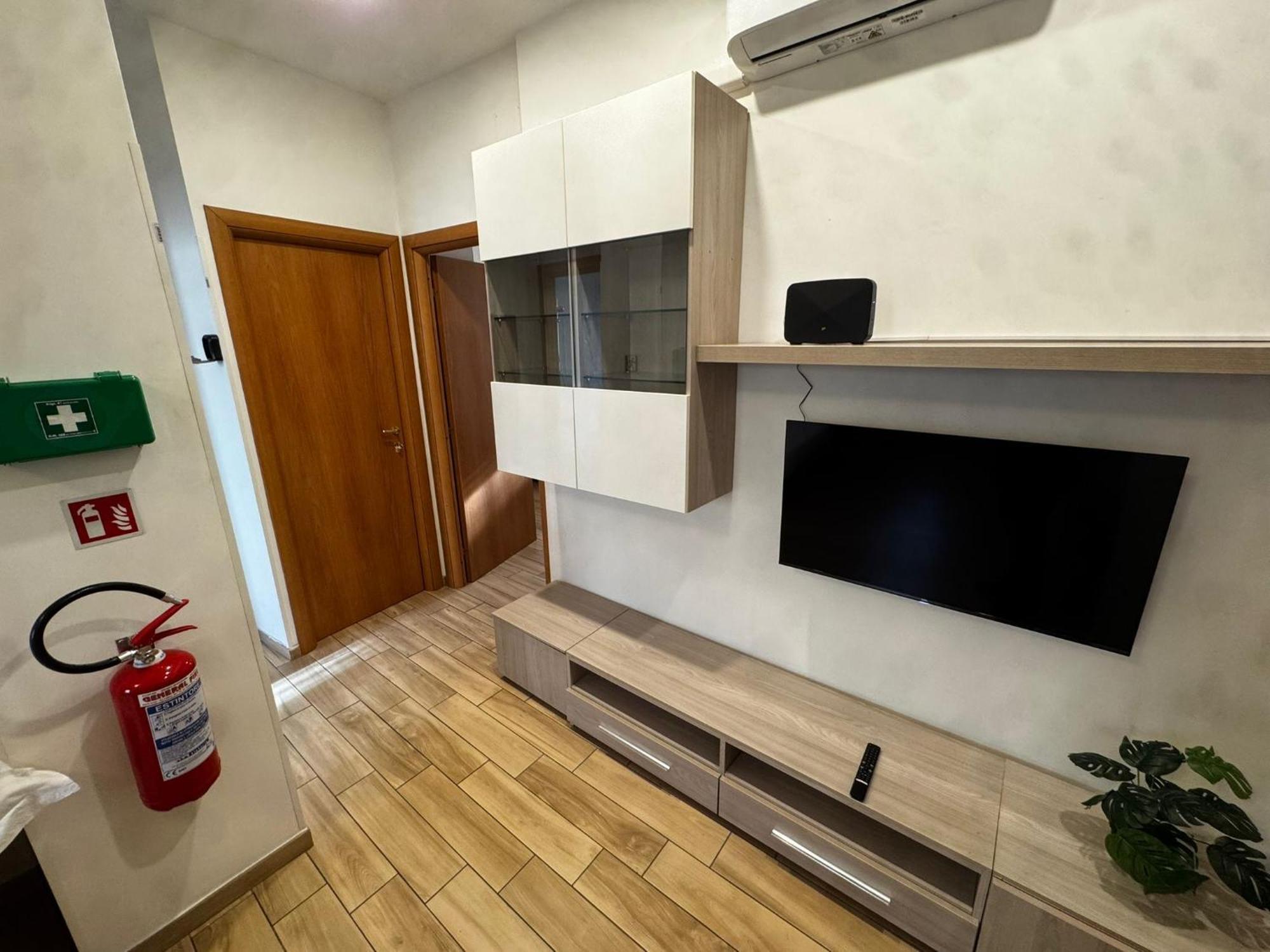 Luciano Colosseo Apartment