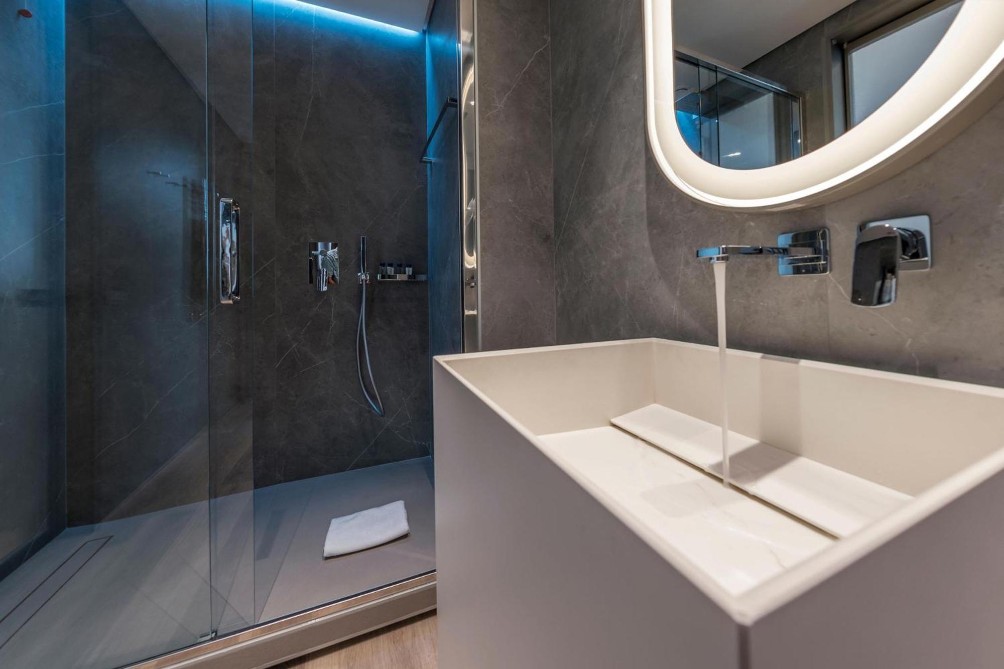 The Regency A Tribute Portfolio Hotel