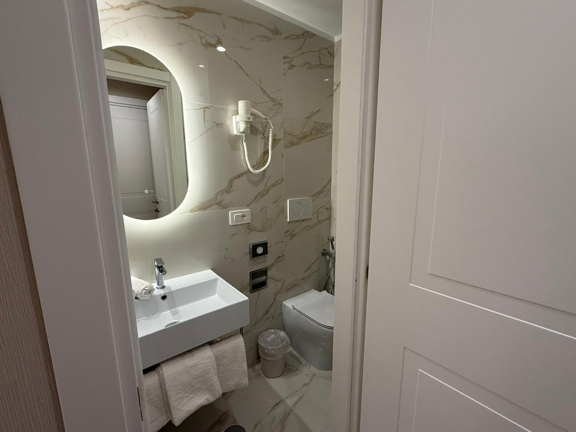 Lumi Hotel Rome