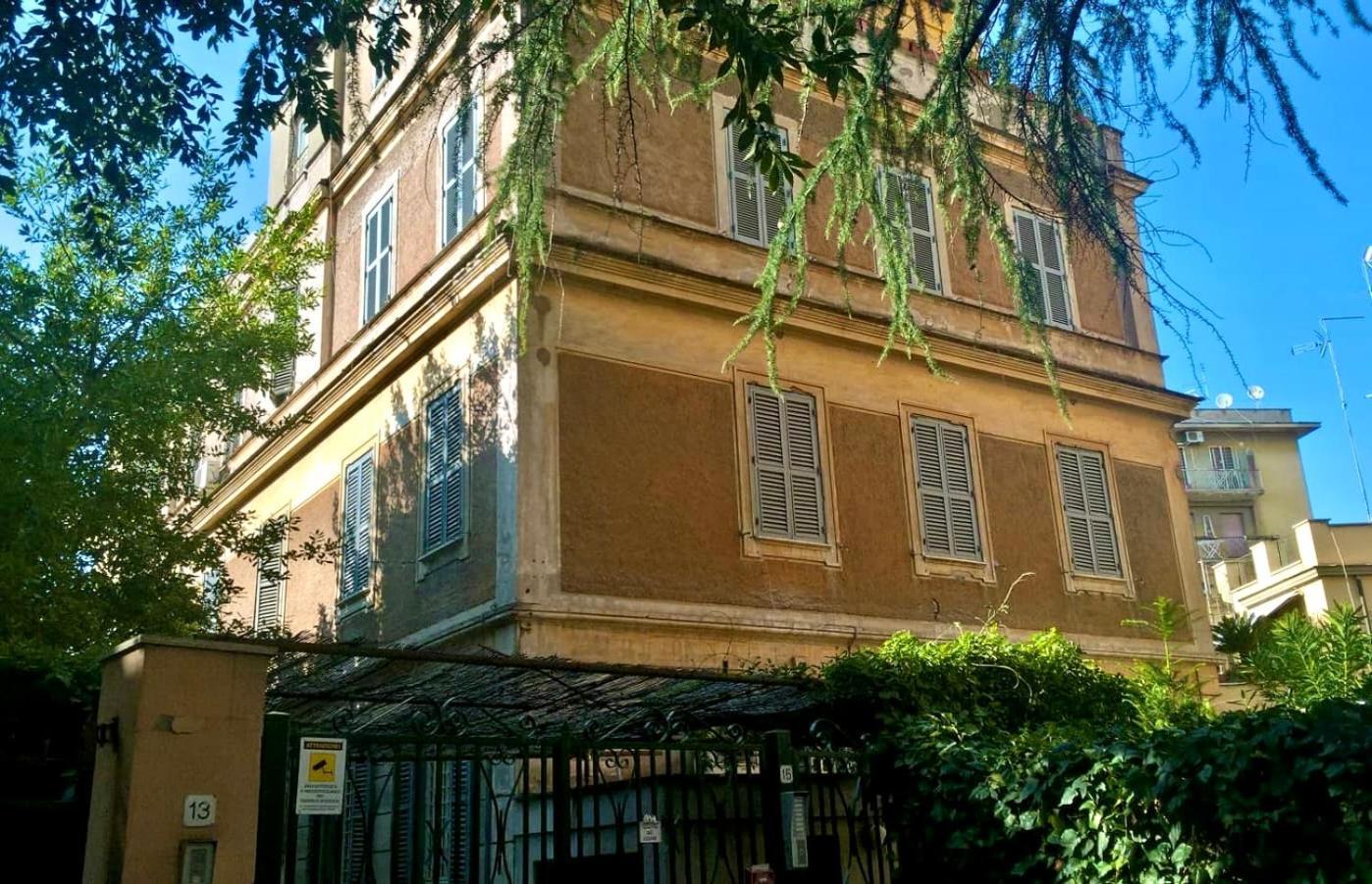 Isola Roger - Con Giardino A *