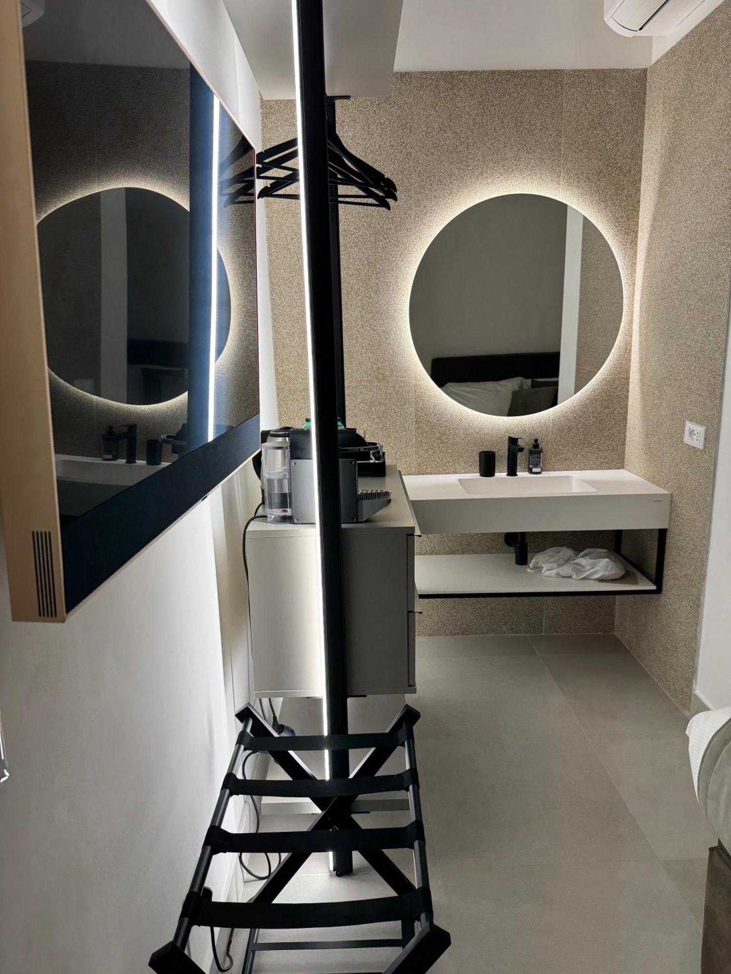 Cicerone's Luxury Guest house *