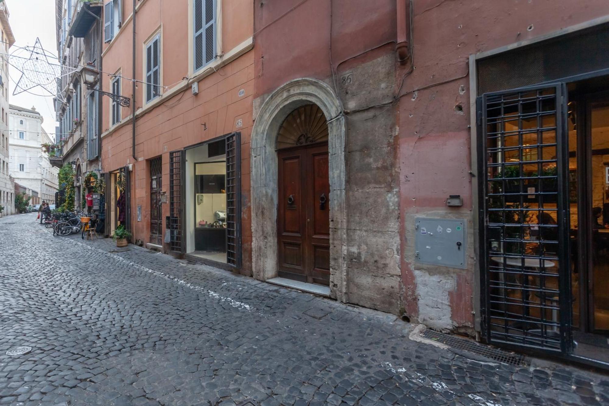 Pellegrino Piazza Navona Apartment