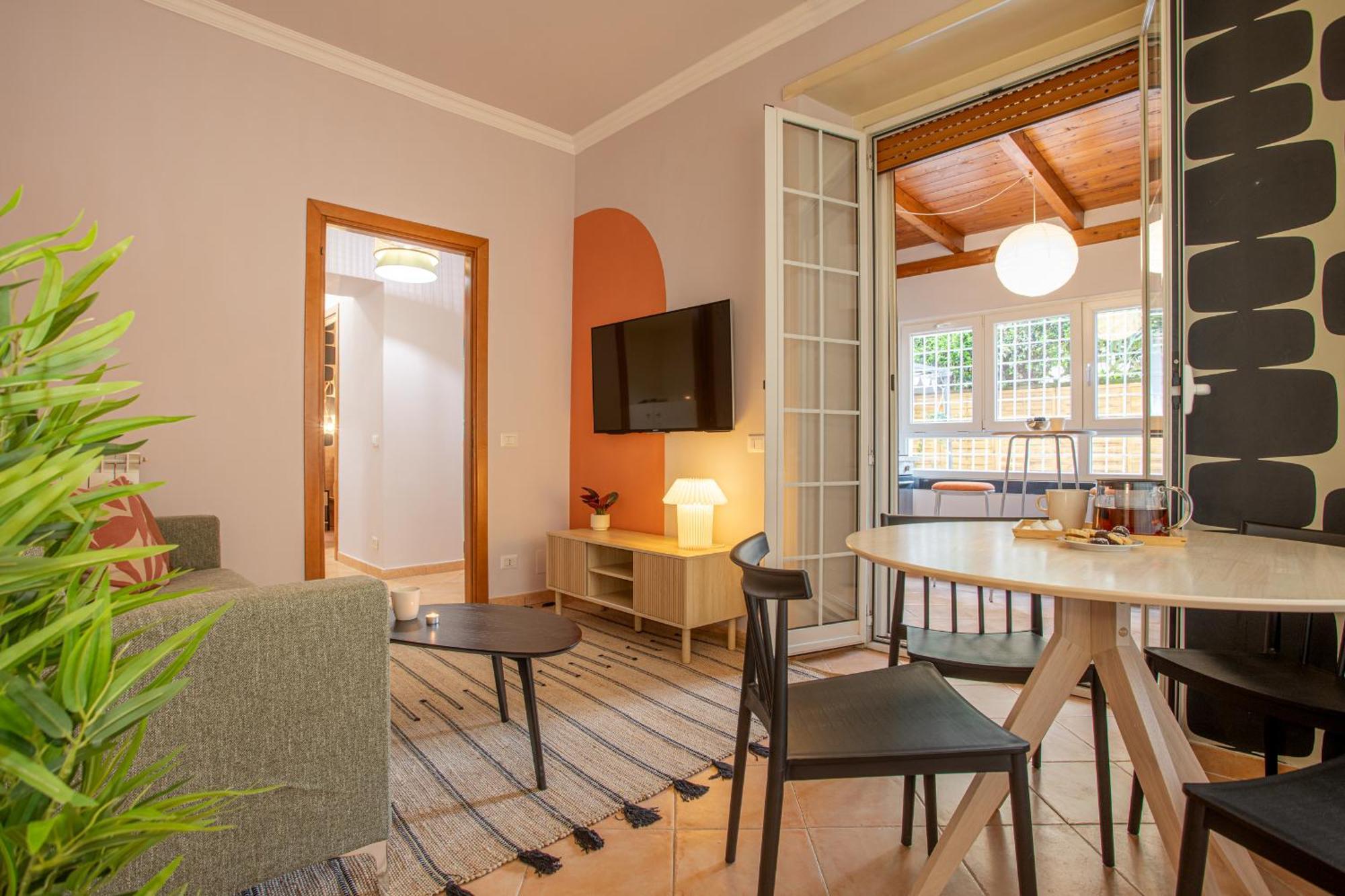 Apartment With Private Garden Ada - Terrestre Rome
