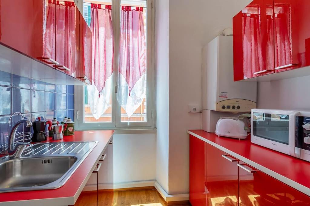 2 Minutes From The Colosseum - Luxury Rome