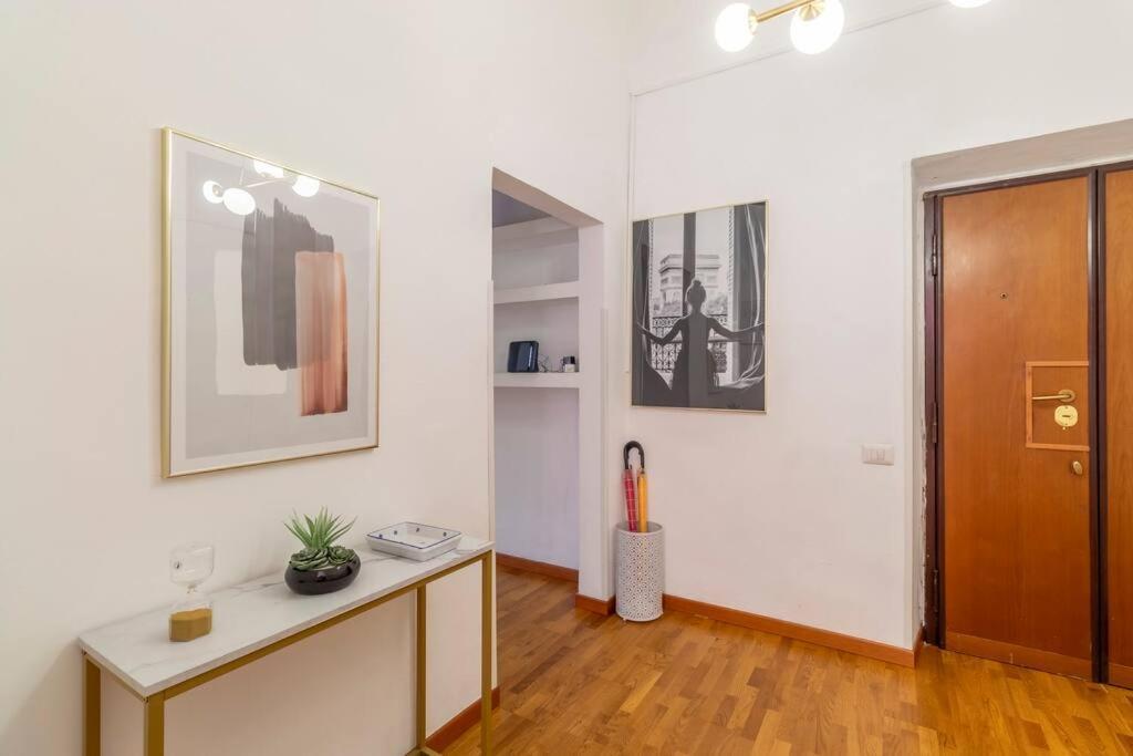 2 Minutes From The Colosseum - Luxury Apartment Rome