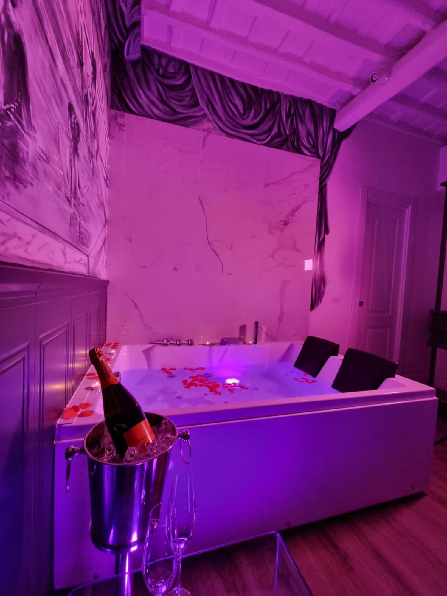 Bed & Breakfast Mirror Jacuzzi Colosseo Monti Roma