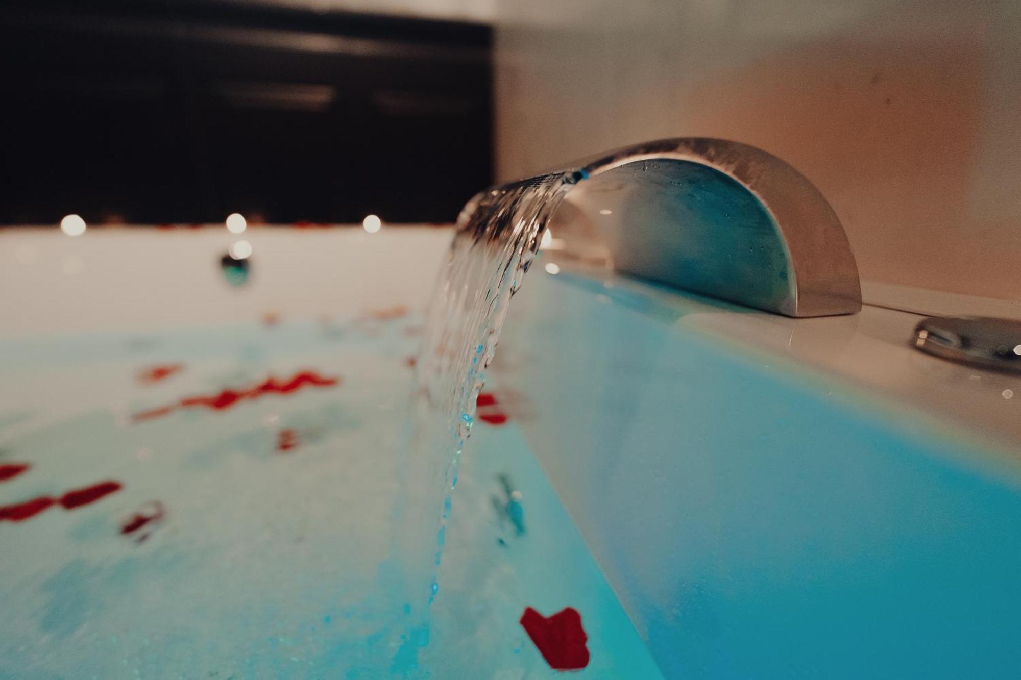 Mirror Jacuzzi Colosseo Monti Bed & Breakfast