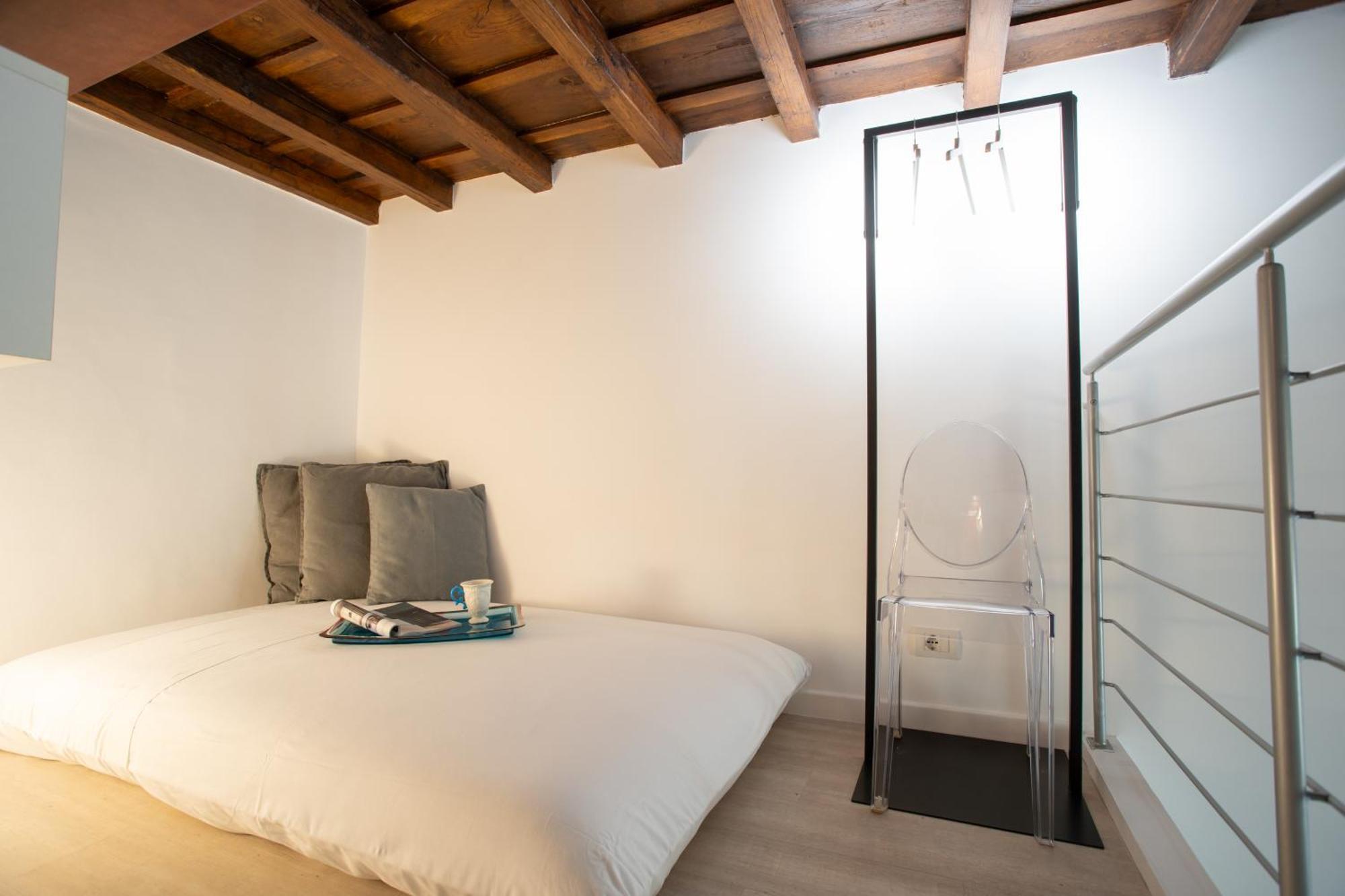 Pgrhome Domus Pantheon Apartment