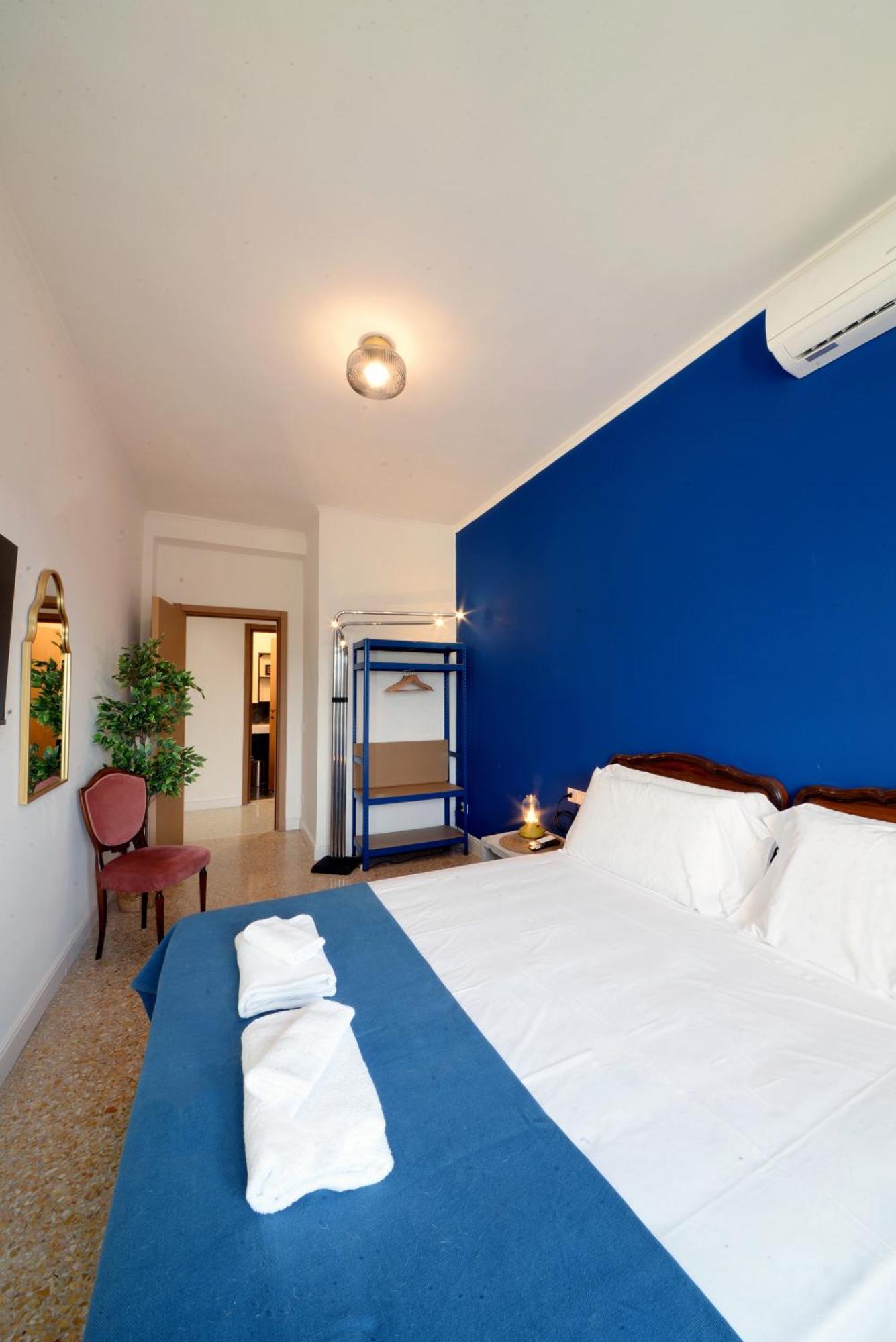 Apartment Led House *
