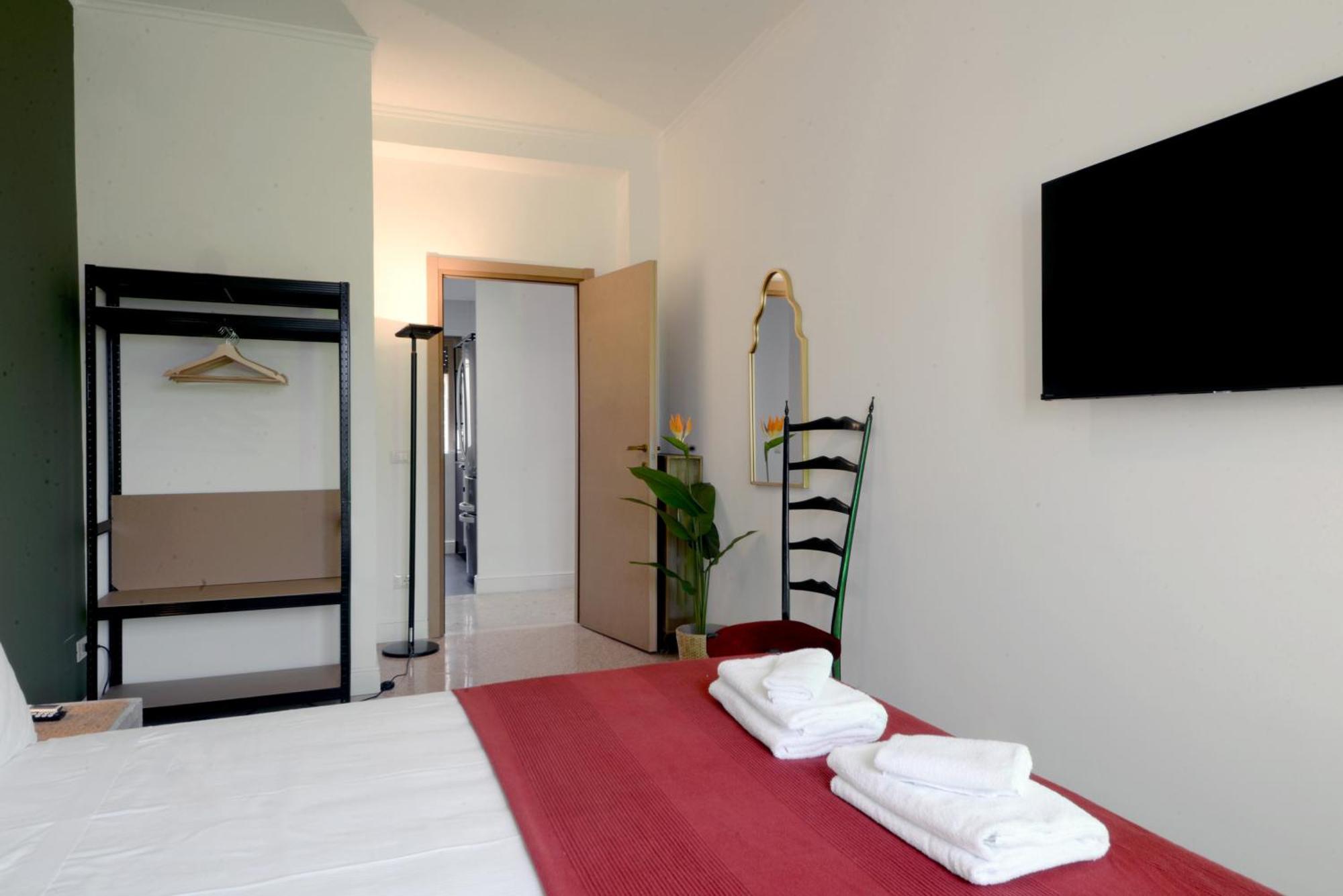 Led House Apartment