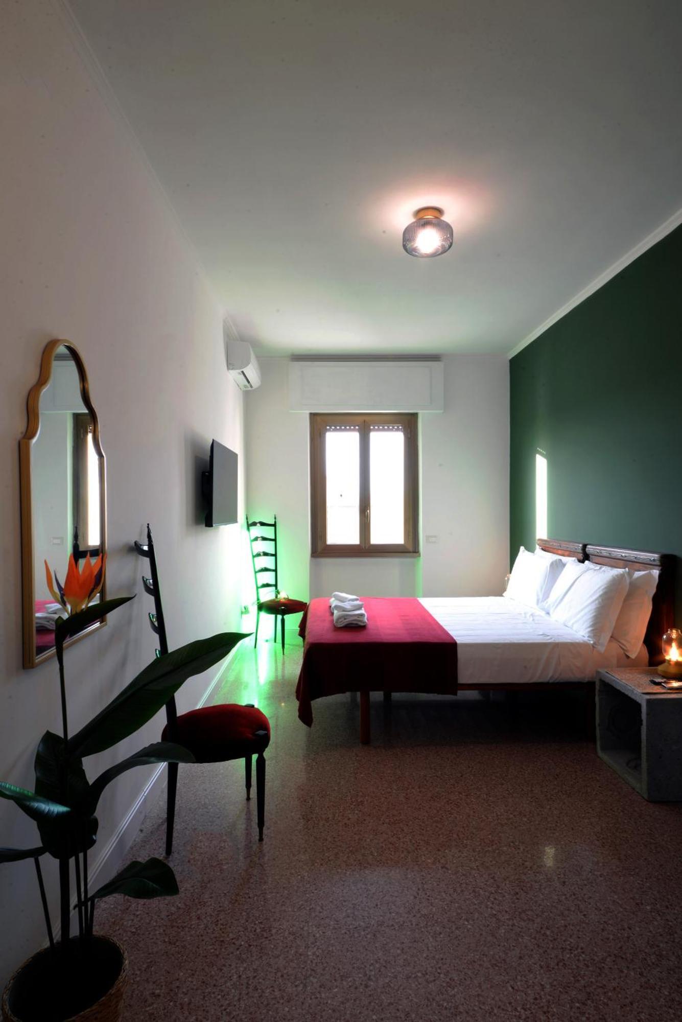 Led House Rome