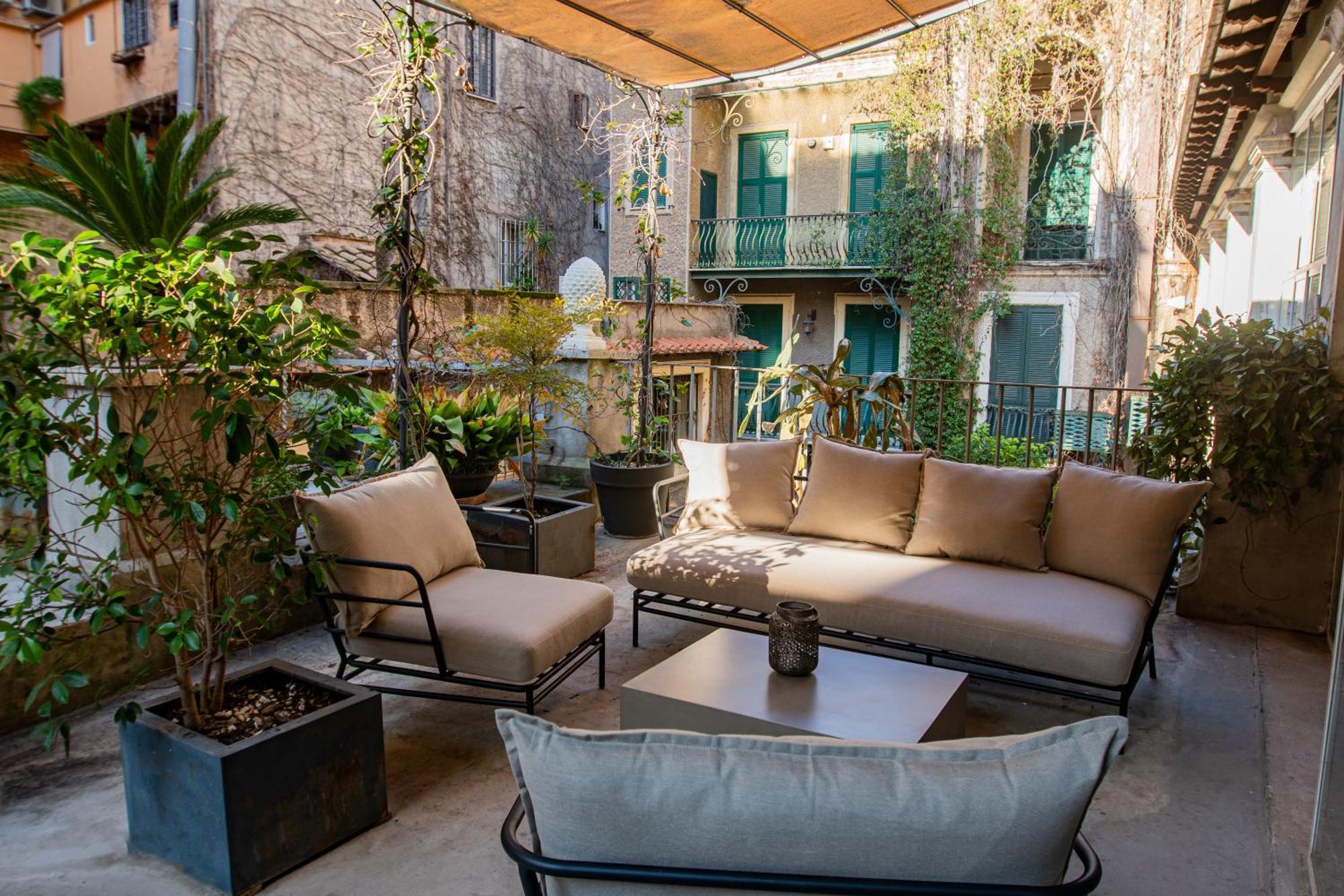 Historical Palace With Large Terrace Apartment Rome