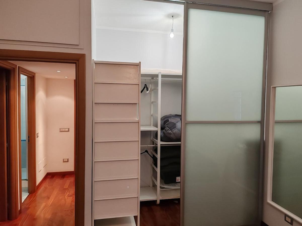 For 8 People Near Metro Train Bus Station Tiburtina Rome
