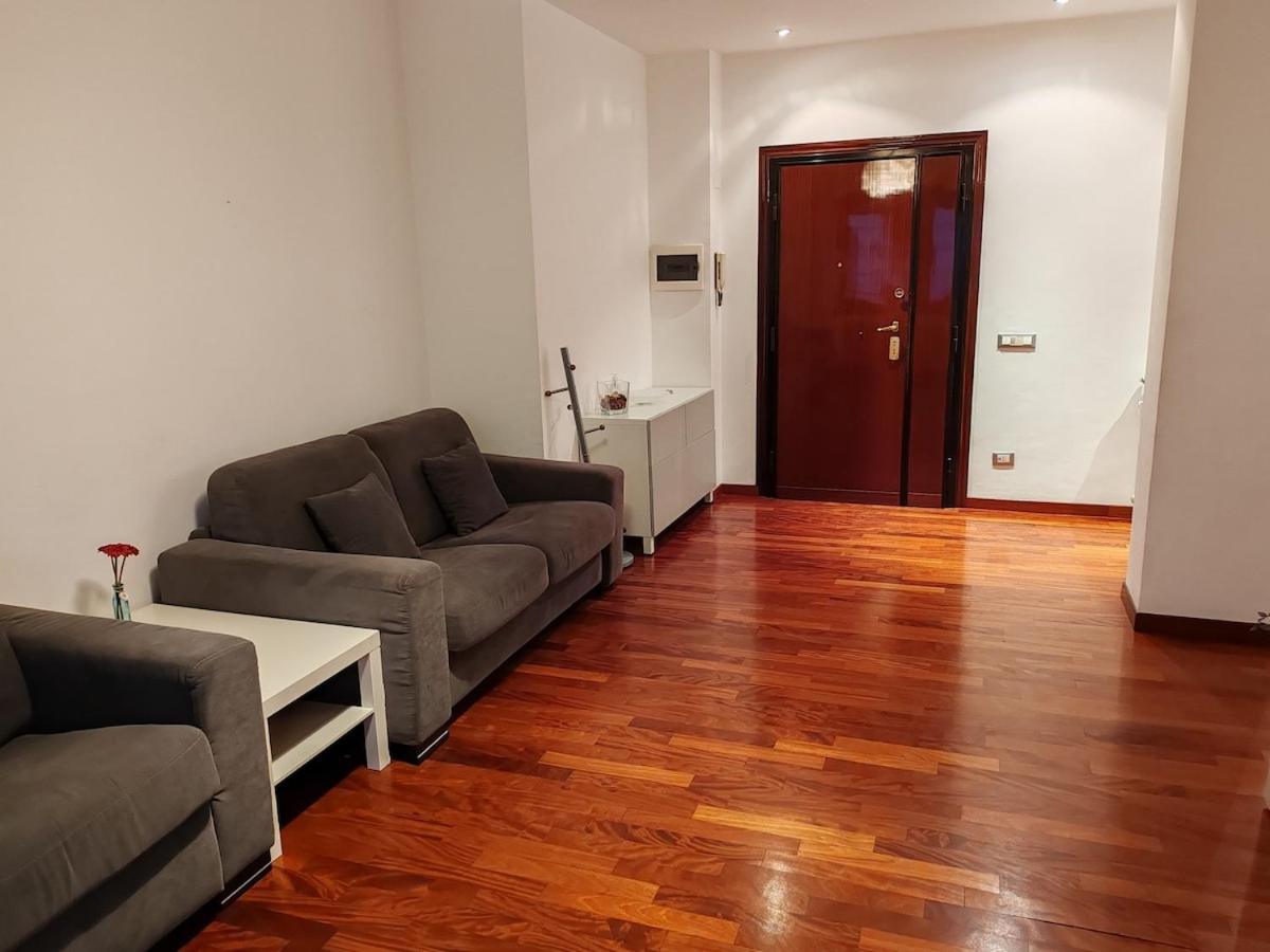 For 8 People Near Metro Train Bus Station Tiburtina * Rome