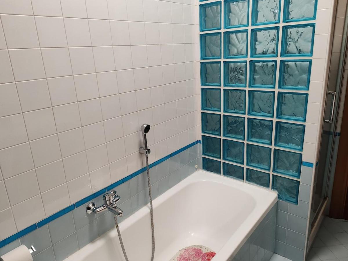 For 8 People Near Metro Train Bus Station Tiburtina Rome