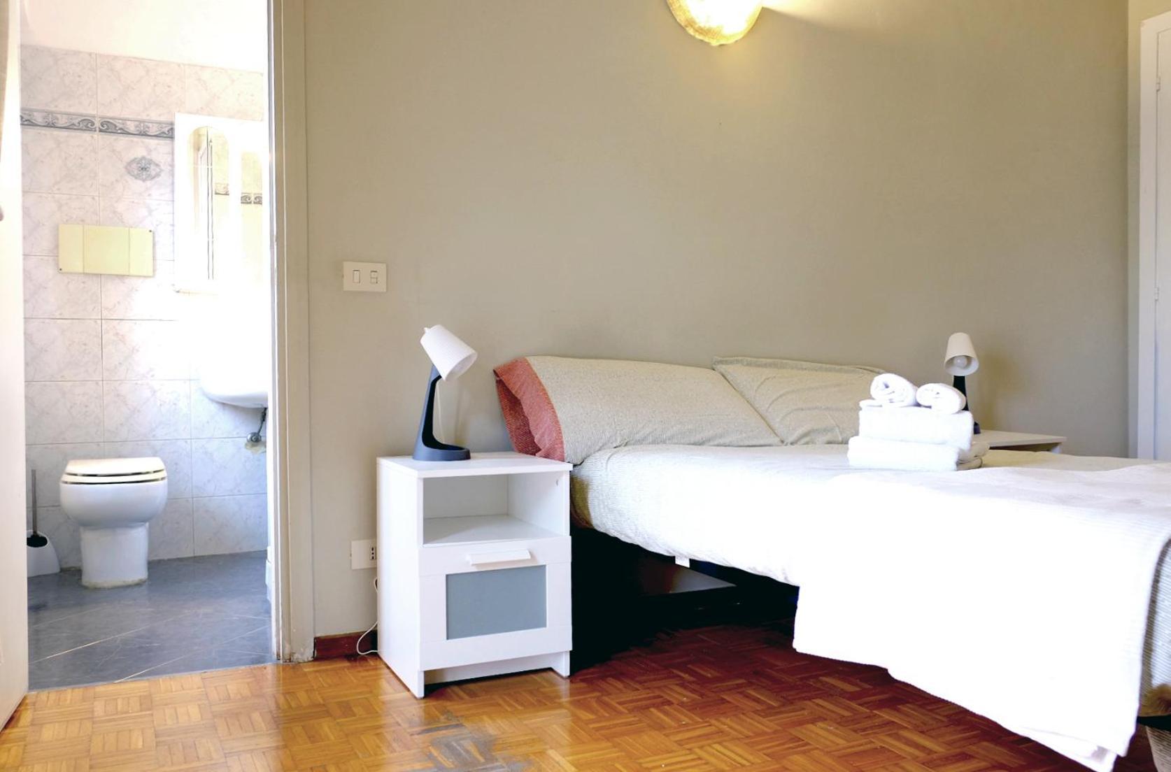 Tiburtina Guest House12 - 50m Stazione Apartment