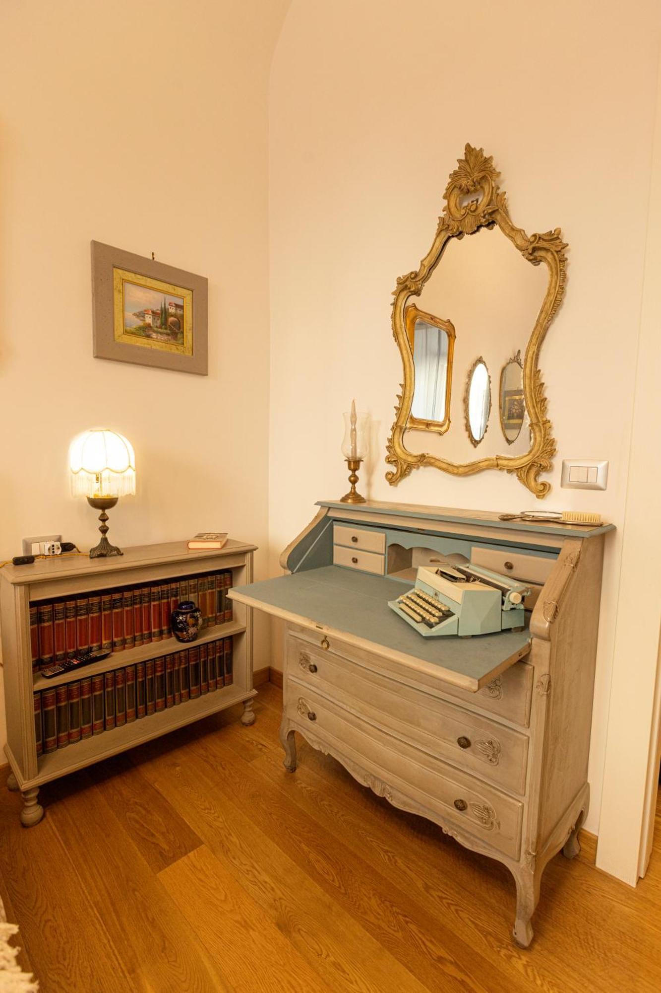 La Casa Di Vittorio Boutique Ottaviano San Pietro Apartment