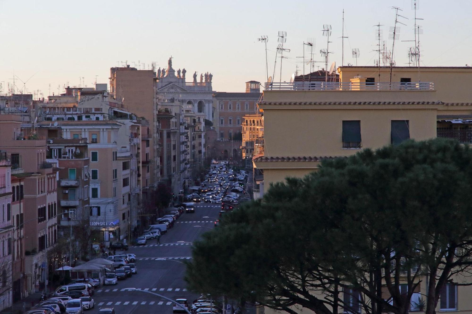 Domus Augustea - San Giovanni Sunset Guest house Rome